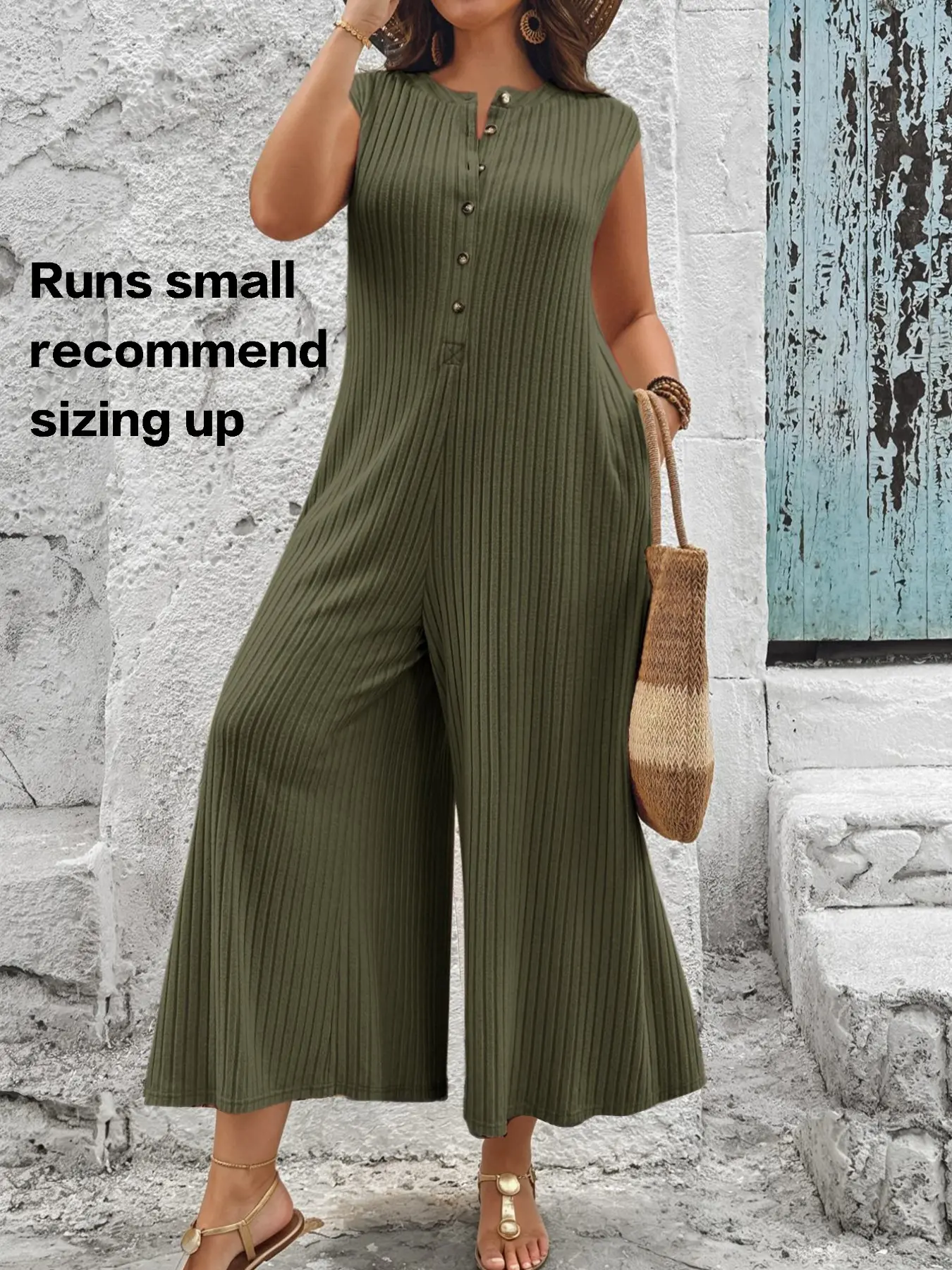 Plus-Size Solid Button-Front Flared-Leg Jumpsuit, Casual Comfy Minimalist Sleeveless Jumpsuit for Daily Wear, Women's Clothing for All Seasons, Casual Style Jumpsuit, Sleeveless Flare Jumpsuits