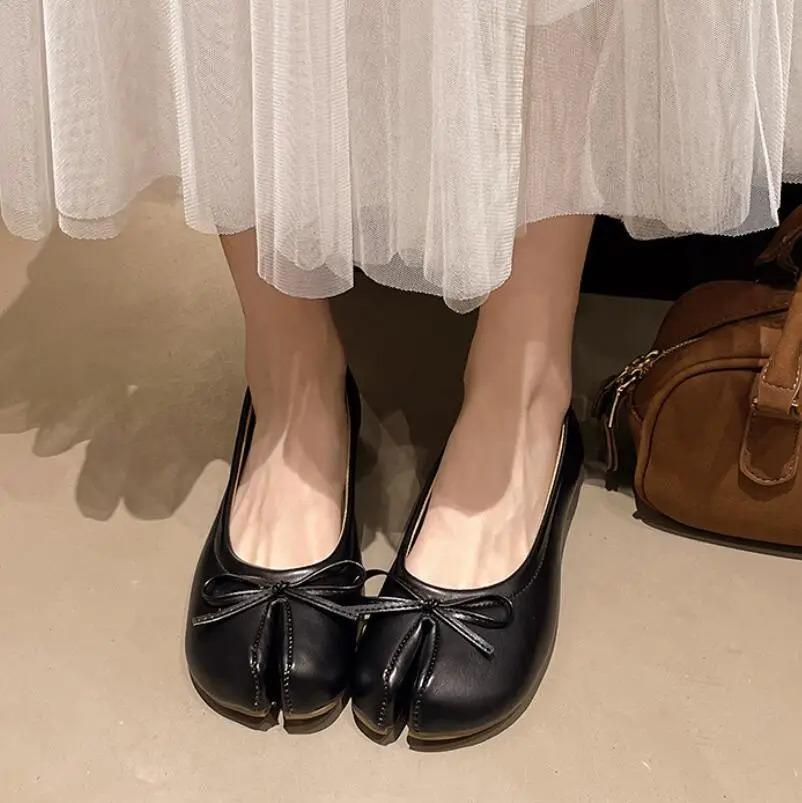 2026 New Split-Toe Pig Hoof Shoes French Retro Flat Low-Cut Women's Shoes Versatile Ballet Style Soft Sole Mary Jane Shoes, Black, , Red, Brown Various Colors