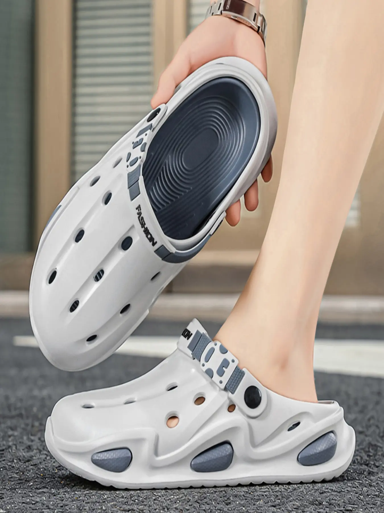 Men Fashion Platform Hollow Out EVA Clogs Adjustable Rotatable Heel Strap Non Slip Quick Dry Outdoor Beach Water Slippers