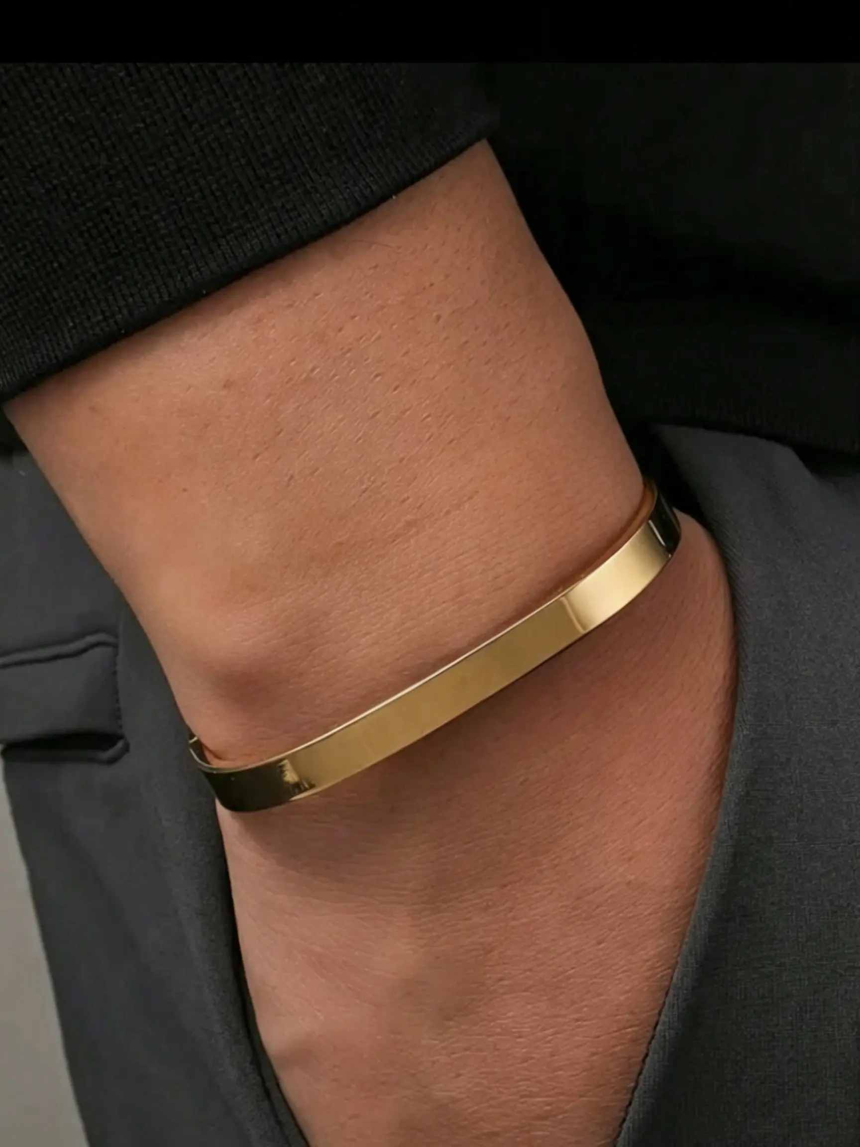 Simple Stainless Steel Square Bracelet, Smooth Surface, Ideal for Daily and Formal Wear, Perfect Gift for Family and Friends
