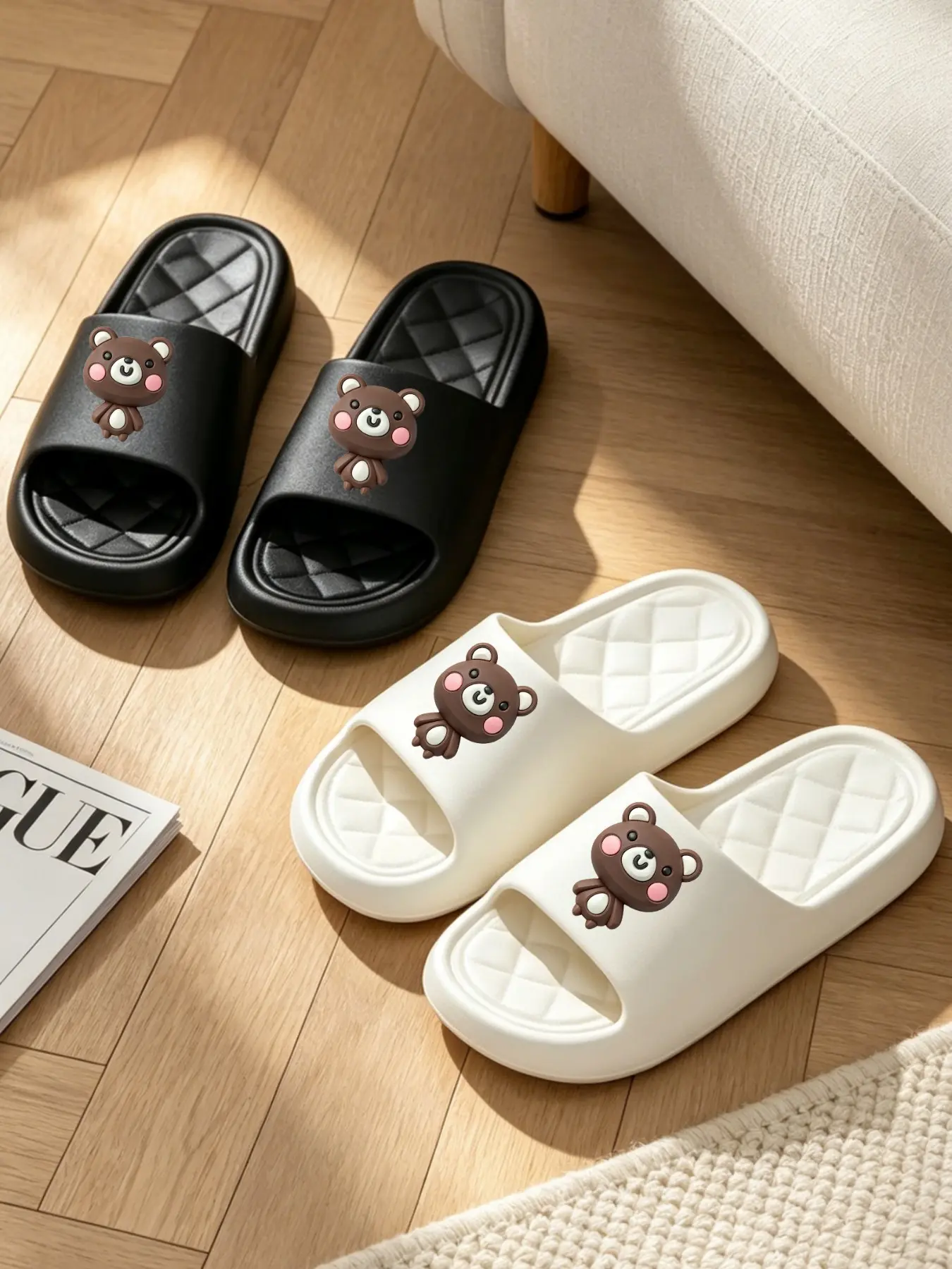 Popular internet-famous casual home slippers, wearable all year round. Suitable for indoor daily use and outdoor wear. Couple-style sandals. (Runs small, please order one size up)