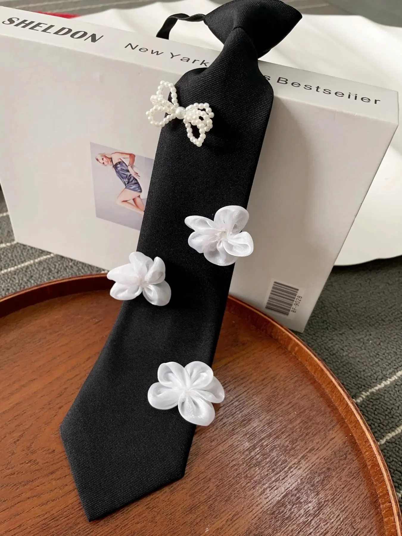 Women's Pearl Beaded Preppy Necktie, Dark Academia Y2K Decorative Tie for Shirt Outfits