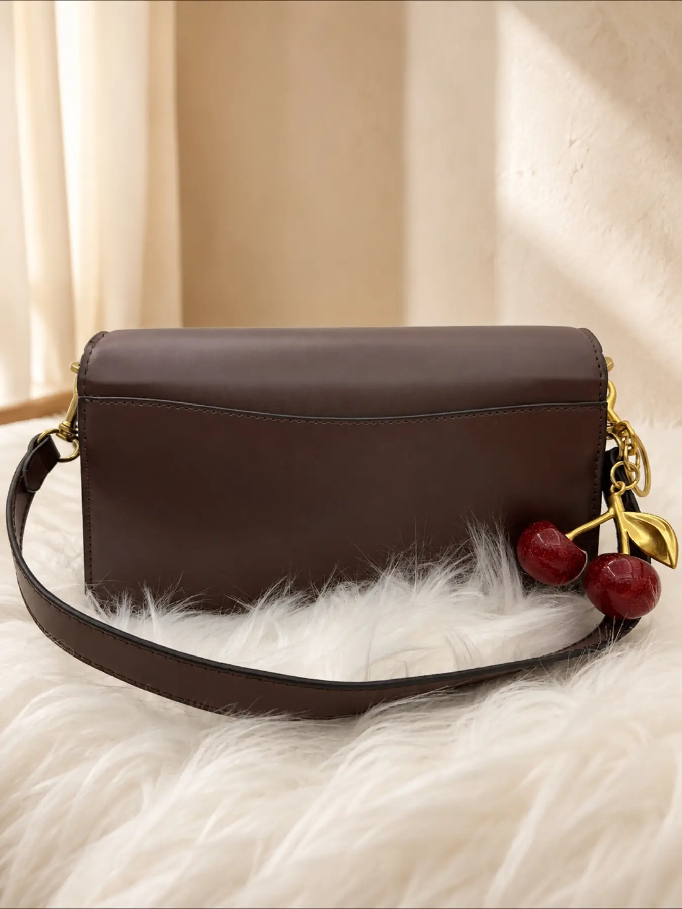 TikTok popular item, Y2K mini niche high-end handbag 2026 new stylish retro versatile simple shoulder and crossbody small square bag
