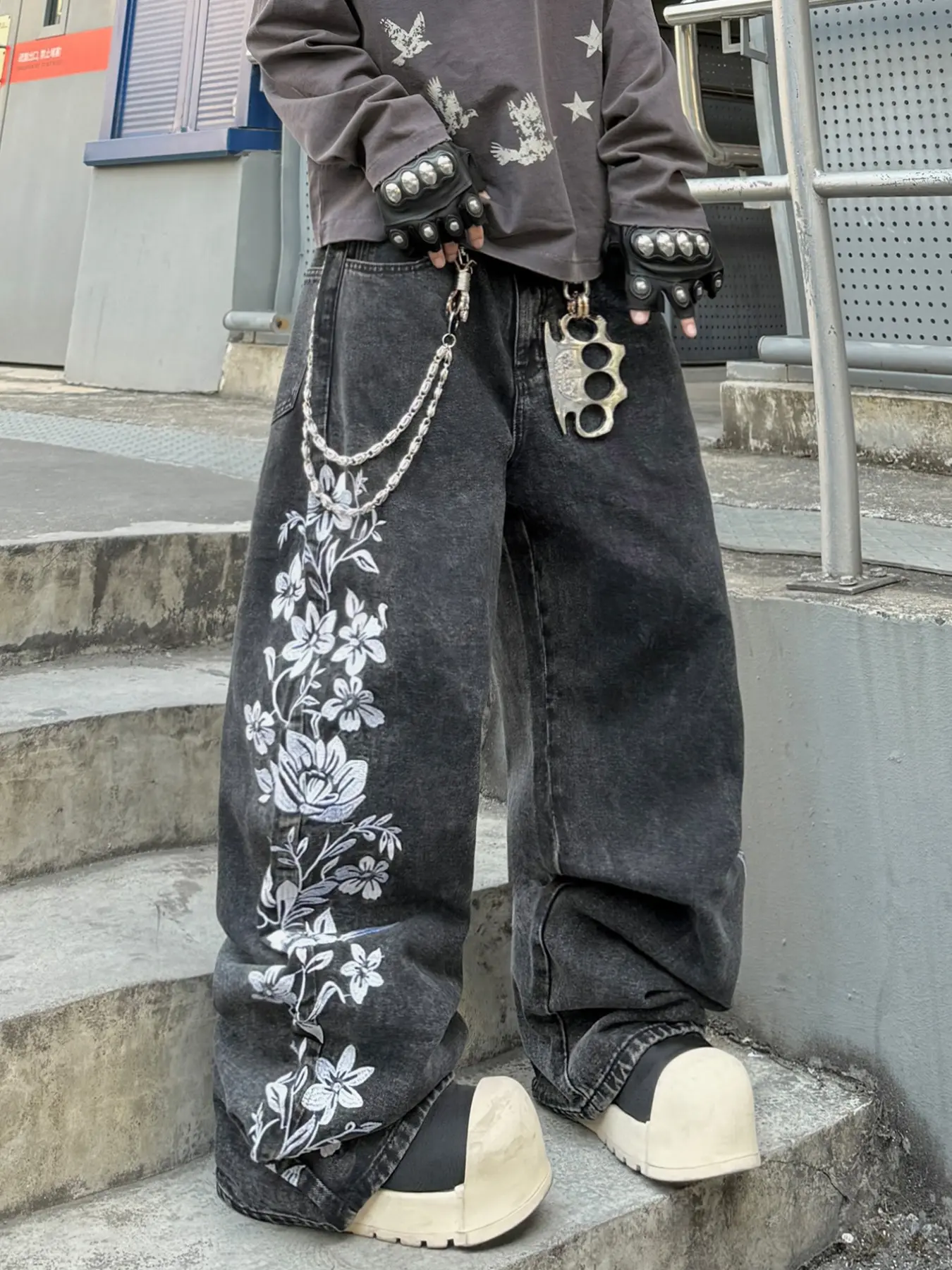 Men's Embroidered Loose Jeans, Floral, American Street Style, Vintage Washed Denim, Comfortable and Fashionable, Multiple Sizes Available
