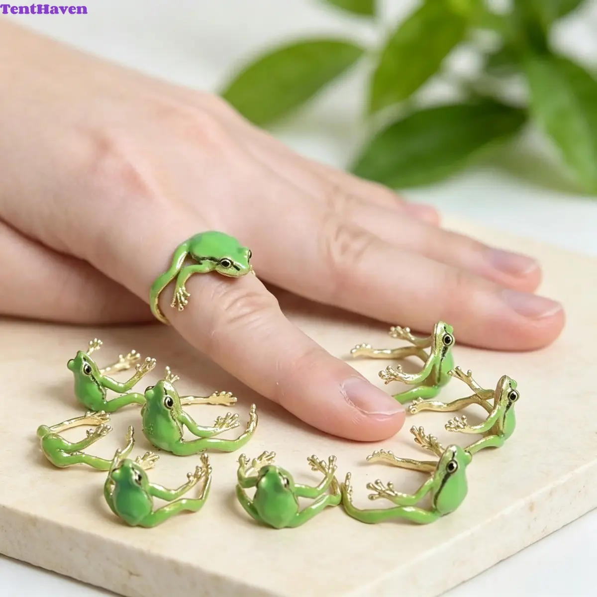 Adjustable Wrap Frog Ring, Cute Handmade Enamel Tree Frog Jewelry, Unique Novelty Animal Open Band Ring, Minimalist Dainty Accessory For Daily Street Casual Wear