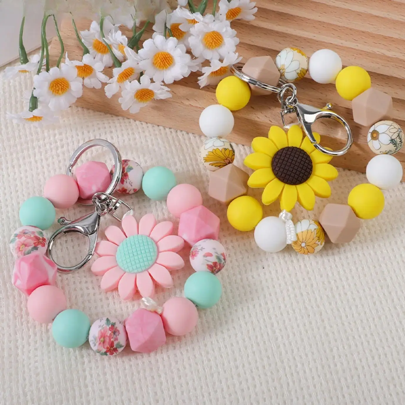 Women's 1-Piece Pastel Natural Beaded Wristlet Keychain, Soft Silicone Beads with Tassel Detail, Cute Charms, Lightweight Wrist Lanyard Keyring, Trendy Bag Accessory for Spring-Summer Outfits & Daily Use, Keychains For Women, Lightweight Keyring