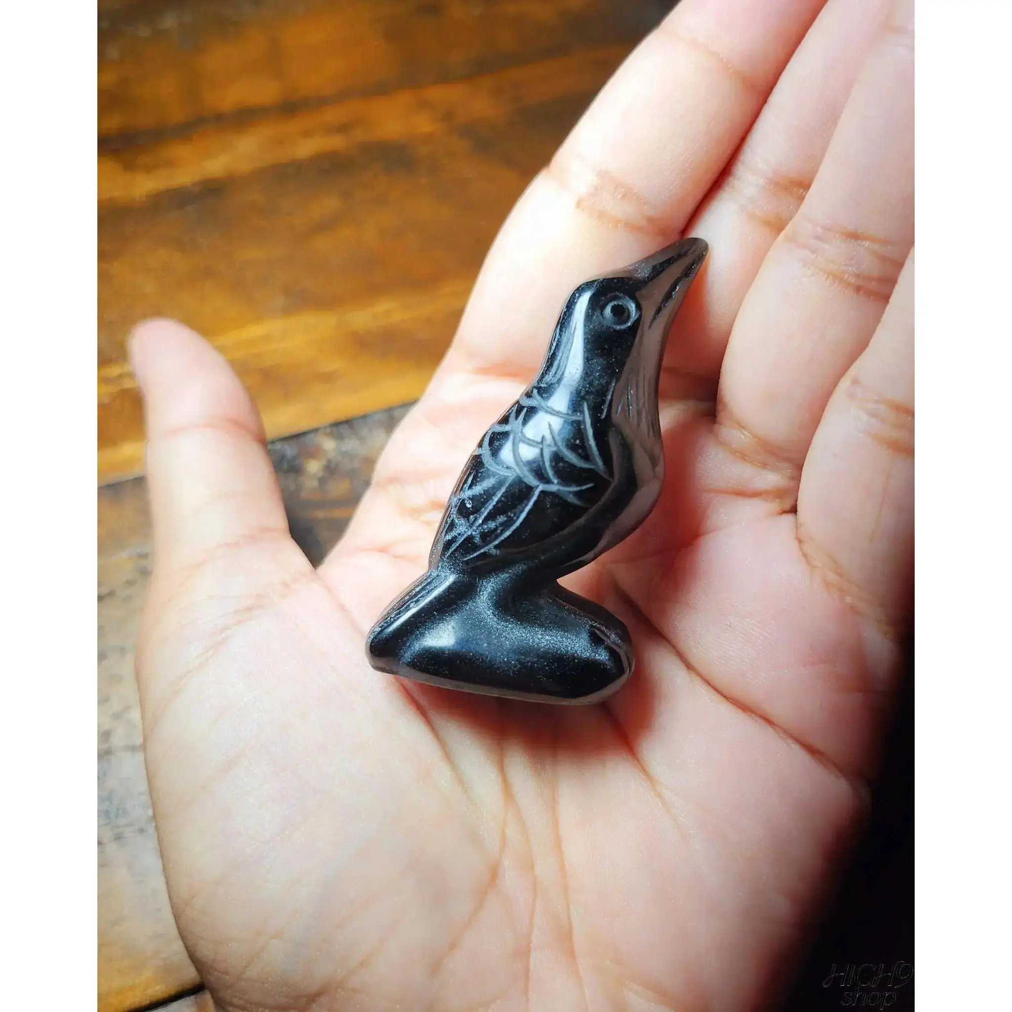 2026 Handcrafted Natural Obsidian Crow Figurine - Polished Black Crystal Raven Mineral Specimen Ornament, Unique Mineral Art Desk Decoration Gift for Birthdays, Home & Office Display, Decorative, Crow Gift