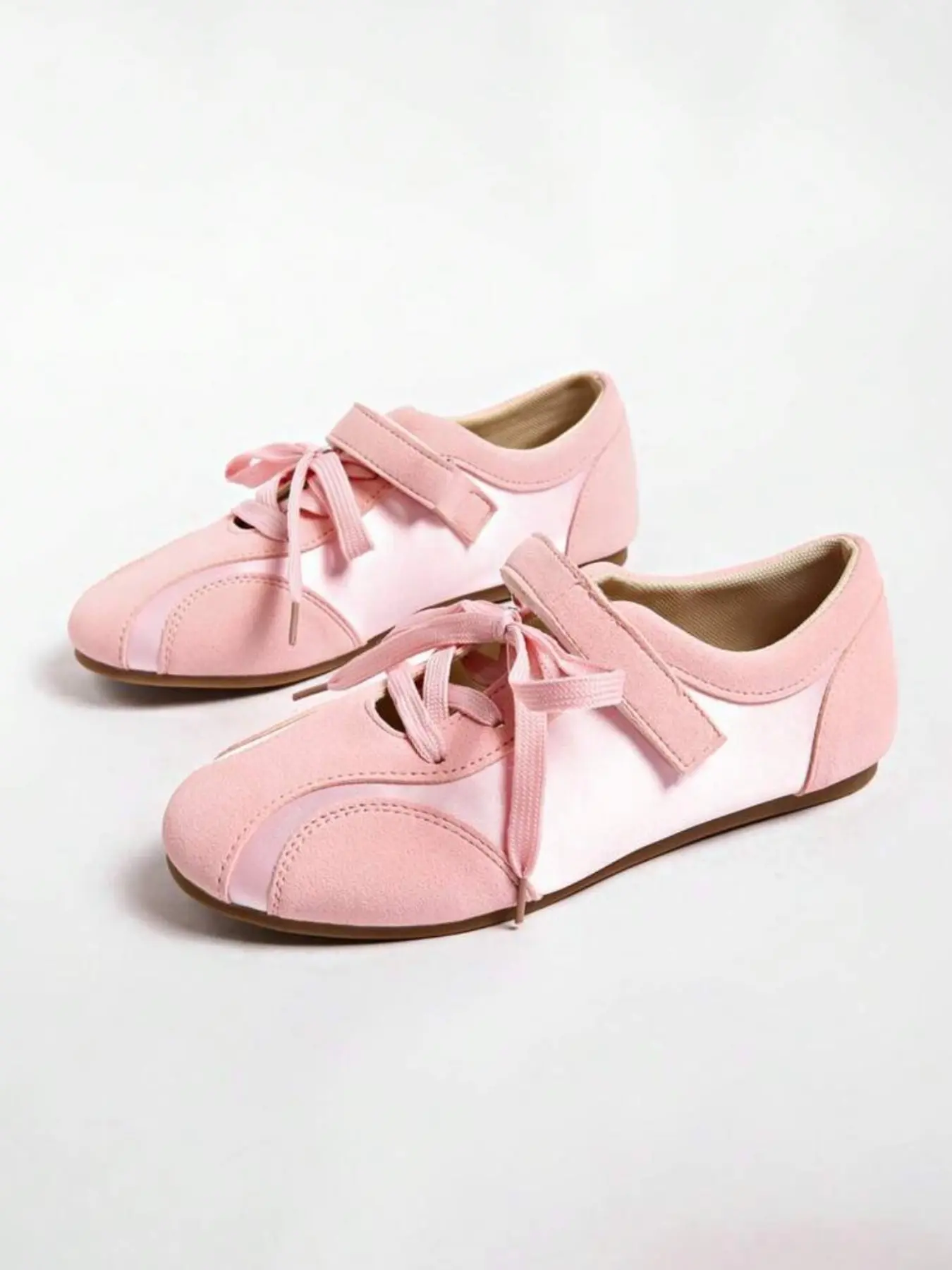 2026 Spring Summer New Ballet Style Velcro Trainer Shoes for Women, Round Toe, Breathable Rubber Sole, Casual All-Season Footwear