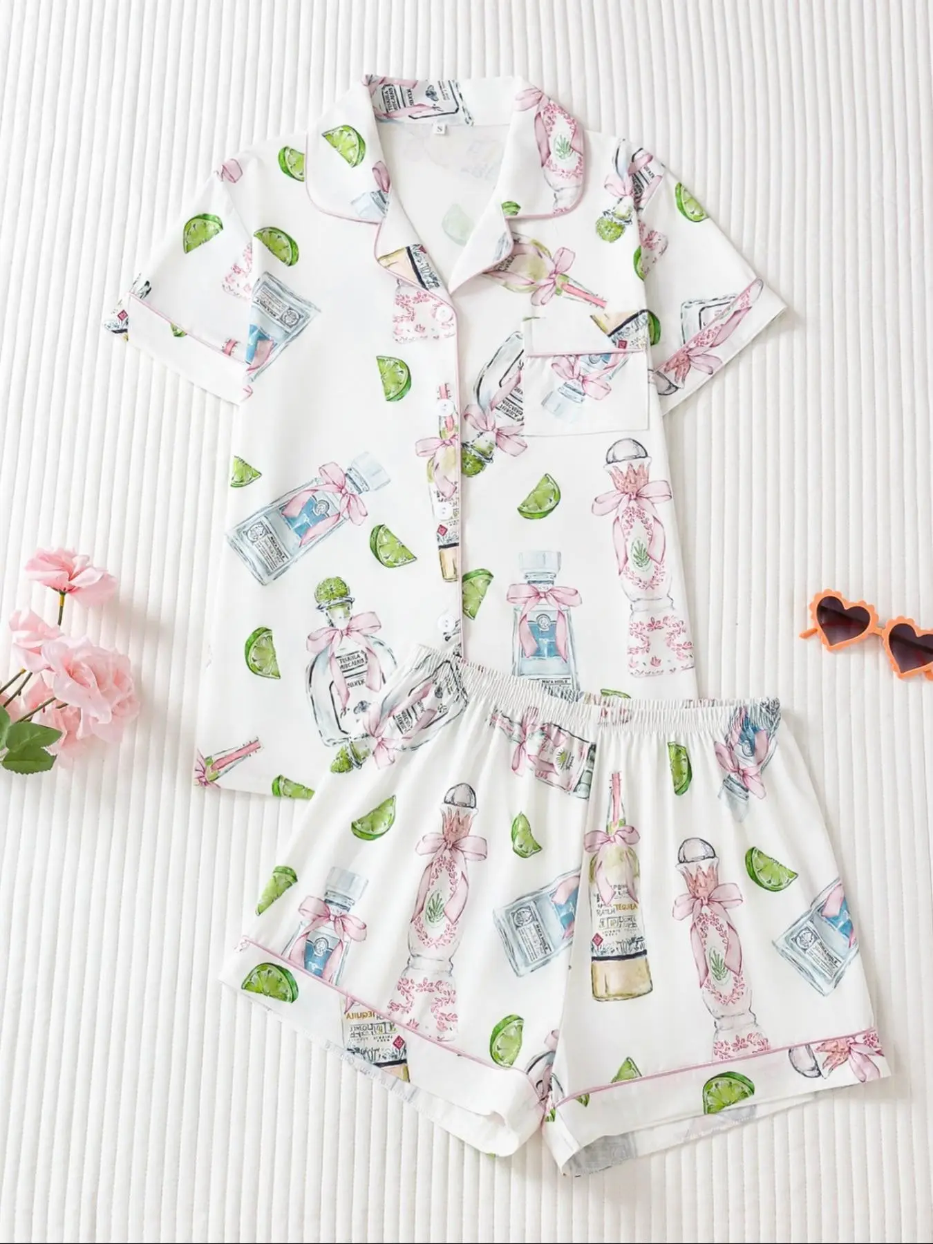 Two-Piece Fresh Girl Feng Shui Perfume Bottle Lemon Print Women's Pajamas Nightwear Loungewear, Collared Button Short Sleeve and Loose Comfort Shorts, Sweet Elegant Casual Style Pajama Set