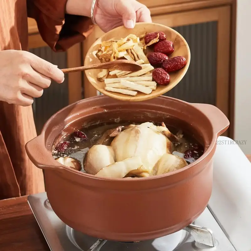 Round ceramic clay pot, natural soil, unglazed fired pottery, oven-safe, with lid, for cooking and rice22STIRCRAZY