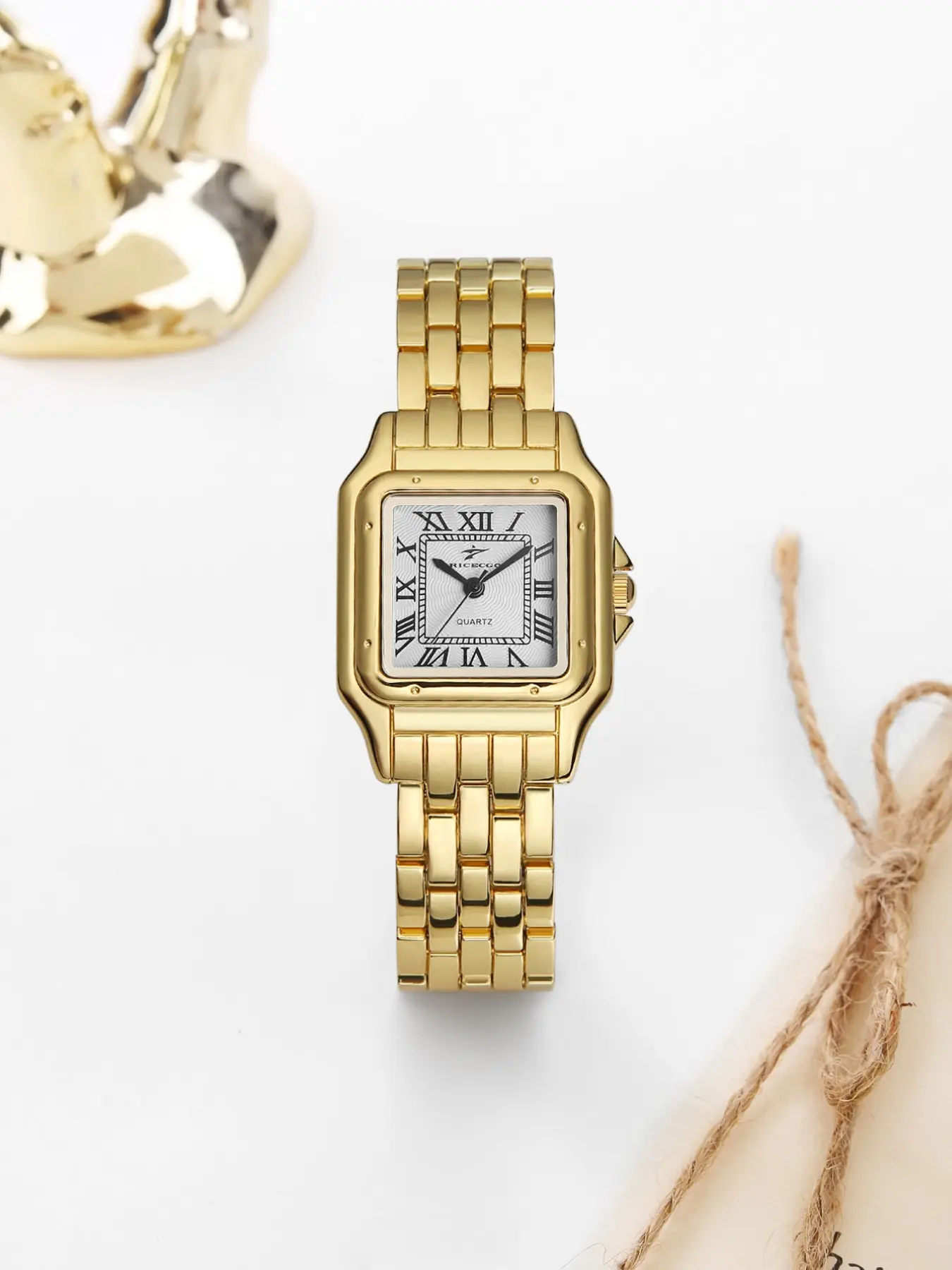 A vintage-style women's quartz watch with a minimalist, affordable luxury design—an elegant and fashionable accessory for women