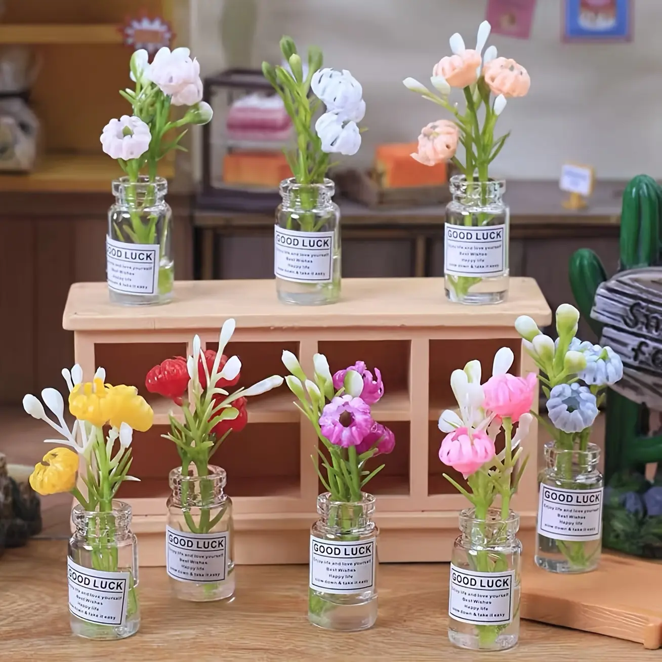 8pcs Luminous Resin Vase Decoration Set - Car Decoration/Rearview Mirror Decoration/Car Additions/Home/ Handicraft Decoration, with Vivid Flowers (Randomly Shipped in Multiple Colors)