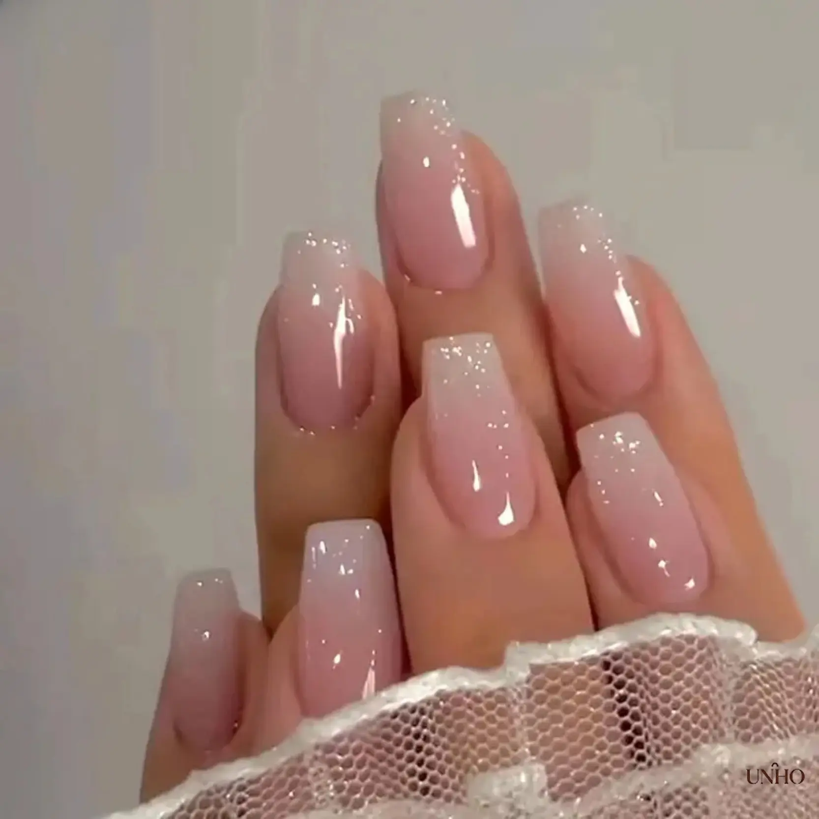 W1219 Girly Gradient Glue Version Long Square Pink Ombre Glitter Gradient Press-On Fake Nails Kit, Sparkle Glam Manicure Nail Art Accessory for Women’s Daily Casual Styling