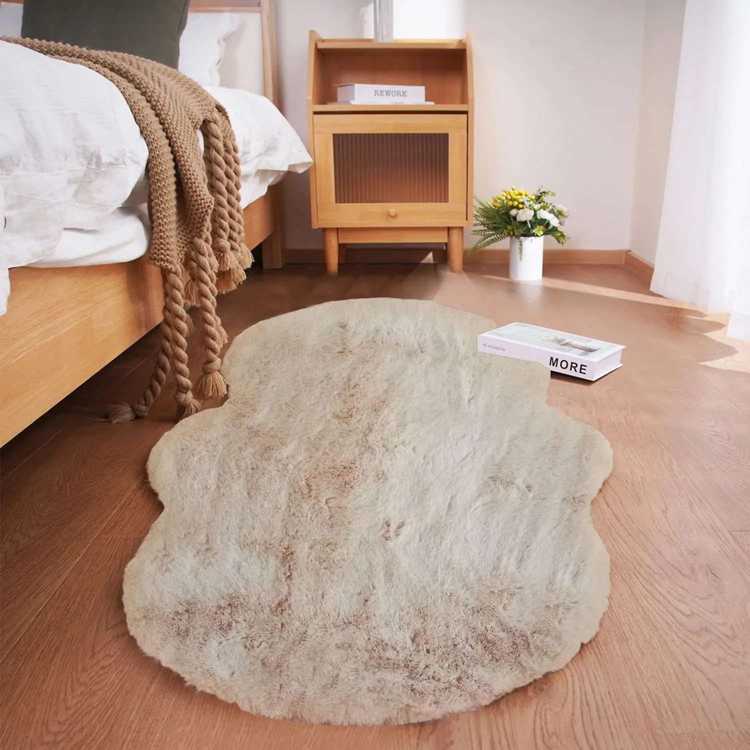 Soft Faux Sheepskin Fur Rug 2x4 Light Brown Beige Bedside Rugs Plush Rug Shag Nursery Carpet Area Rugs for Living Room Bedroom Playing Room Decor