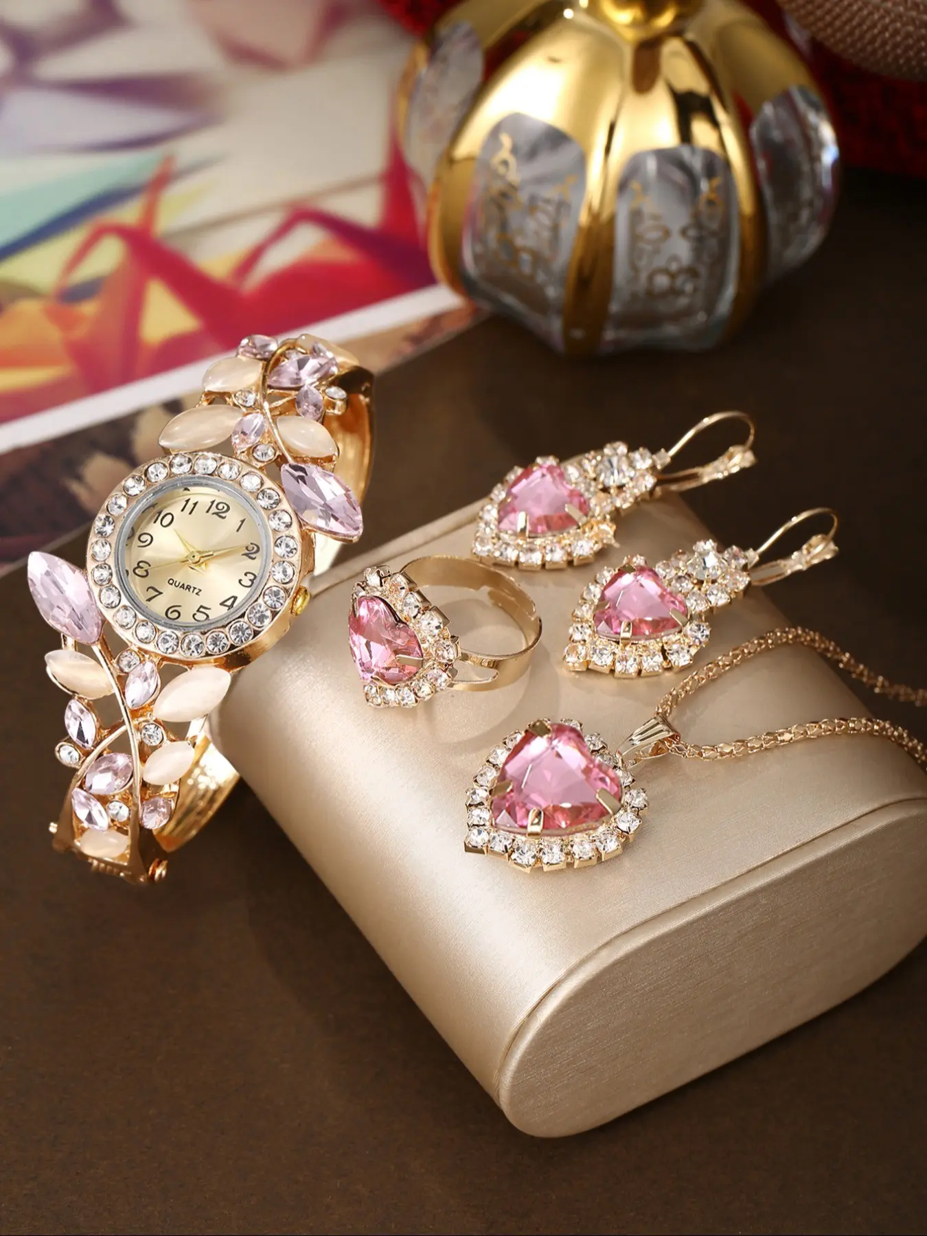 5pcs New Women's Fashion Elegant -Enhancing Rhinestone Quartz Watch Set, Heart Necklace Earrings Ring Gift Set for Sisters, Jewelry Set