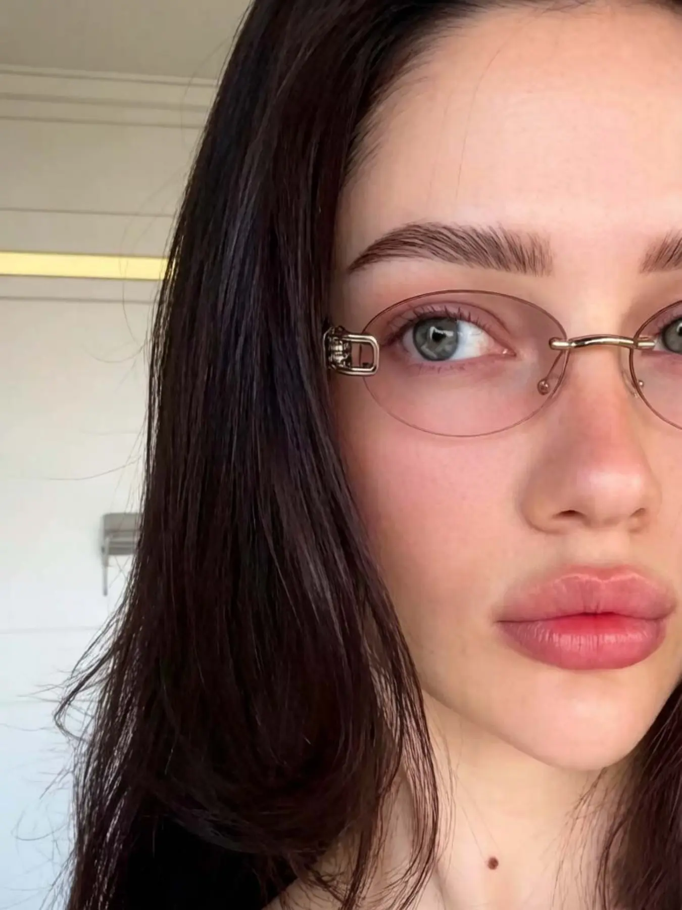 1PC Brand New Metal Vintage Clear Lens Glasses, Non-Prescription Unisex Eyewear for Daily & Formal Occasions, Photoshoots & Street Party Style, Lightweight Frame Chic Retro Accessories, Perfect Photo Prop Must-Have Fashion Statement Piece