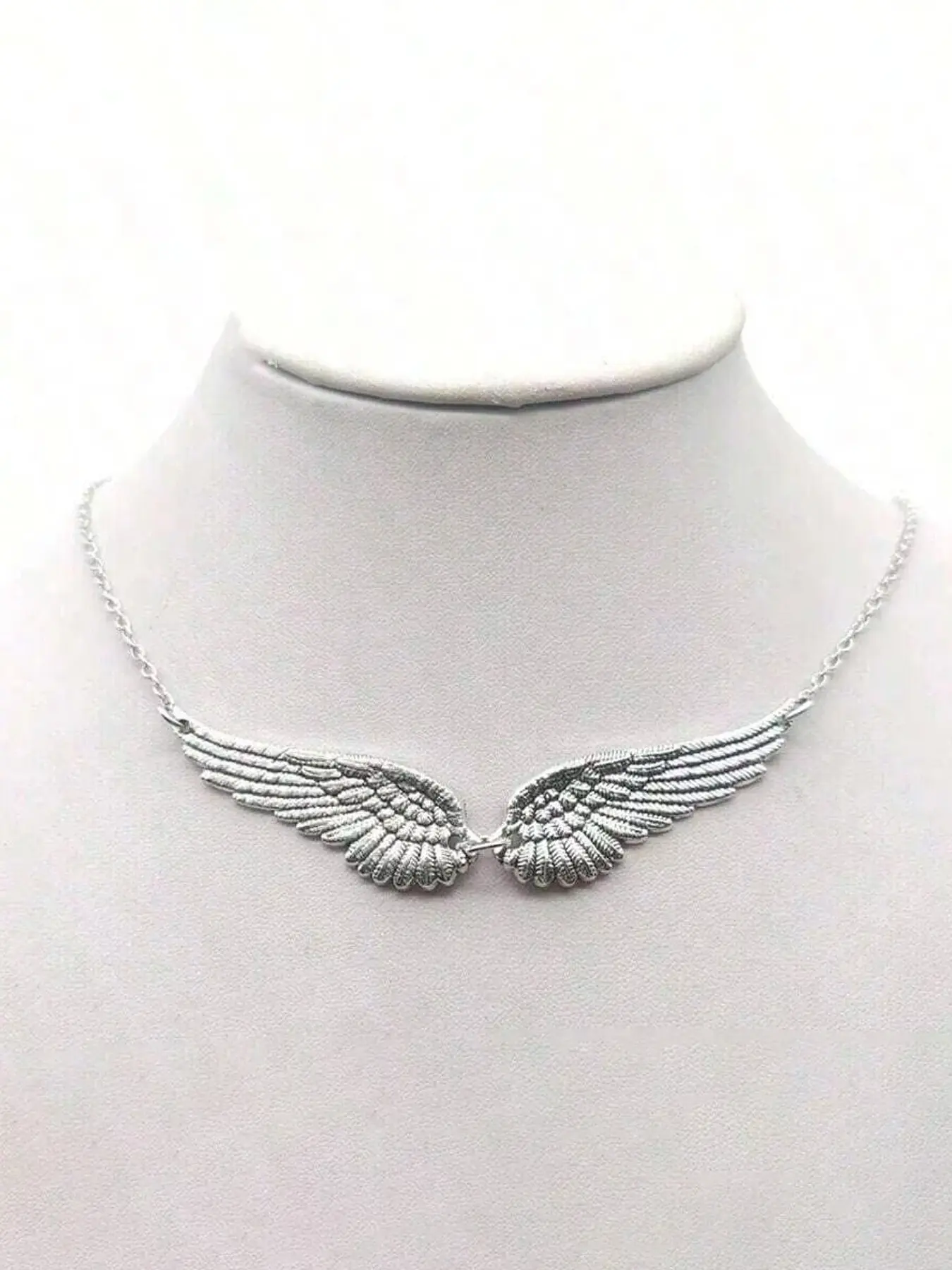 1 Piece Retro Double Angel Wing Choker Necklace, Textured Wings Short Neck Chain, Y2K Gothic Streetwear Decorative Neck Jewelry For Women, Costume Jewelry Necklace Gift