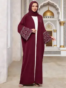 Middle Eastern Muslim Long Robe Embroidered Batwing Sleeves Abaya, Elegant Loose-Fitting Outerwear Dress, Saudi Arabian Clothing