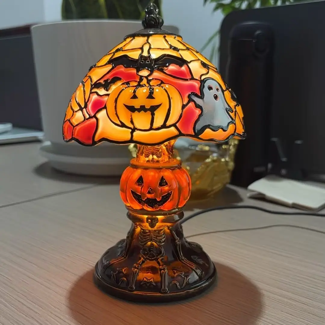 Gothic Pumpkin & Bat Table Lamp, USB Powered Resin Night Light with Skeleton Base, Vintage Soft Glow Stained Glass Ambient Lamp, Mysterious Halloween Decor for Bedroom Living Room, Spooky Holiday Gift
