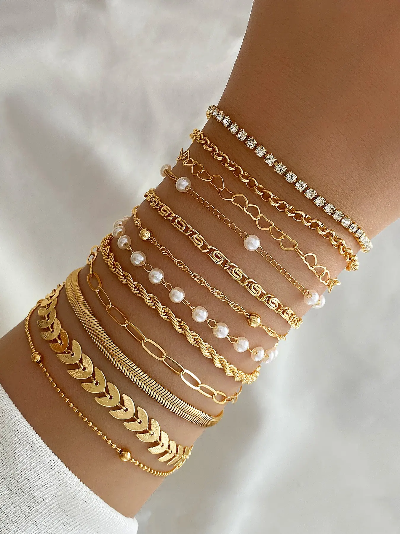 12-Piece Vintage Elegant Bracelet Set, Versatile Accessory, Smooth Snake Chain, Beaded Chain, Heart Design, Rhinestone Bracelets, Women's Punk Metal Jewelry, Vintage Appeal