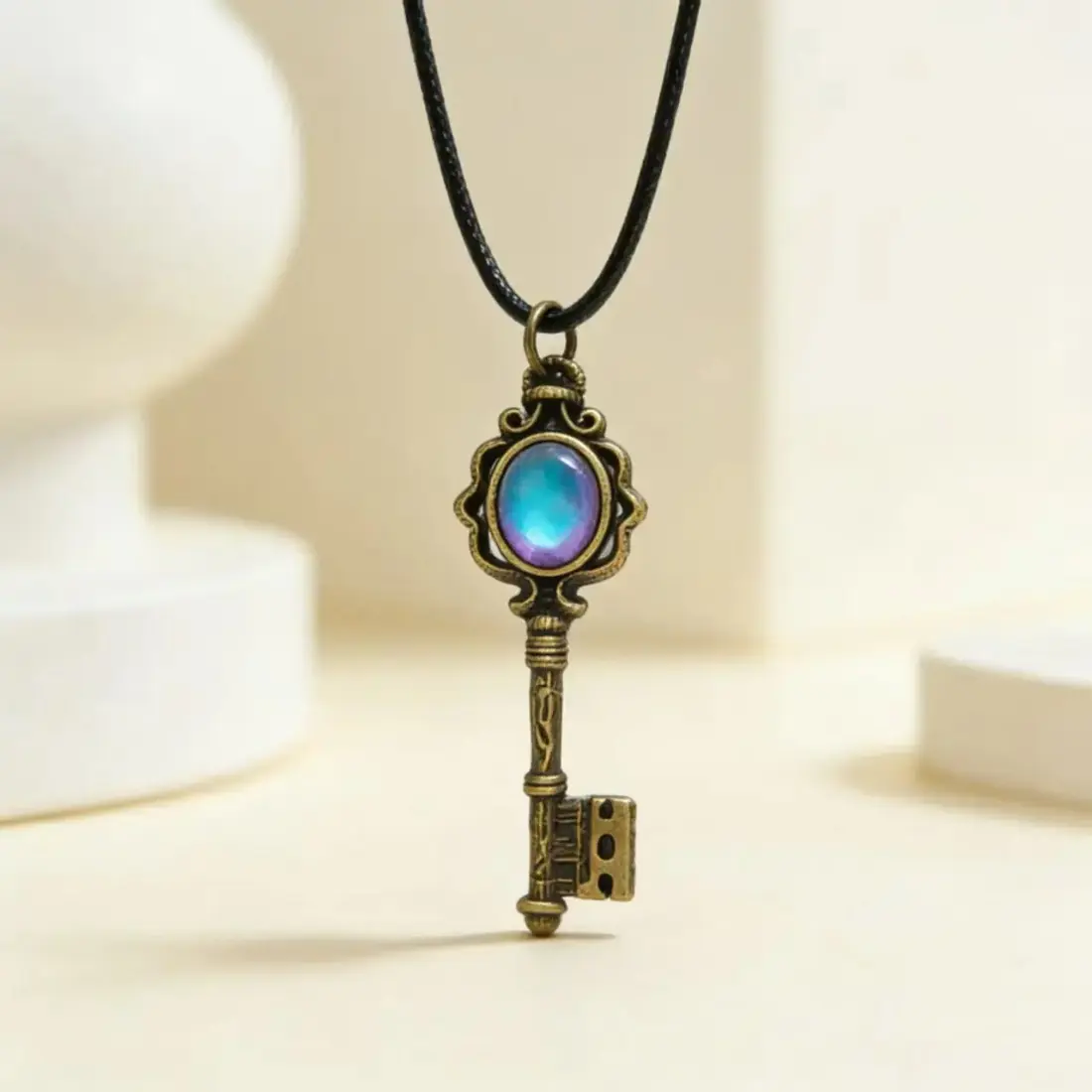 Witchy Necklace for Women Men, Fluorite Crystal Pendant, Gothic Boho Copper Jewelry with Antique Bronze Finish, Adjustable Vintage Amulet Necklace for Daily Wear, Festivals & Gifts