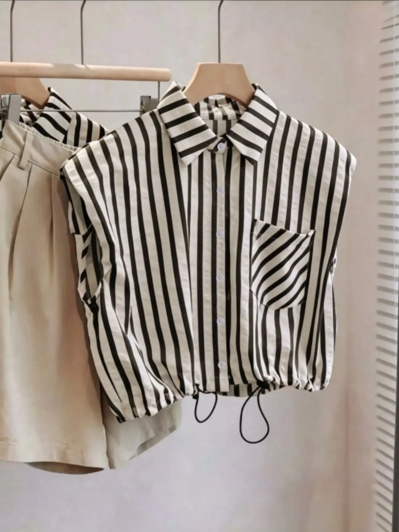 Vertical Stripe Drawstring Short Sleeve Collarless Shirt Blouses, French Minimalist Casual Style, Daily Wear for Office, Shopping, Home
