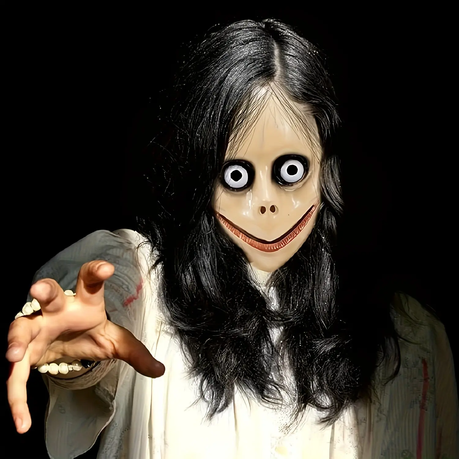 Classic Momo Mask with Smiling Face and Long Hair Design, Spooky, Essential for Halloween Parties and Role-Playing, Quickly Creates Atmosphere