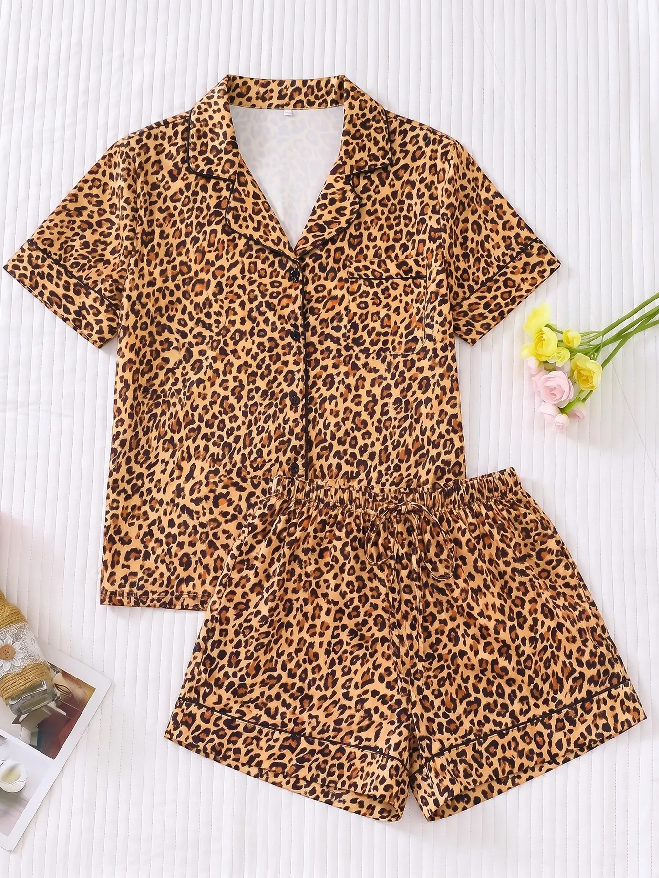 Women's Leopard Print Pajama Set, Comfortable Collared Top with Pocket, Elastic Drawstring Adjustable Shorts, Cozy Home Wear, Perfect for Relaxing at Home