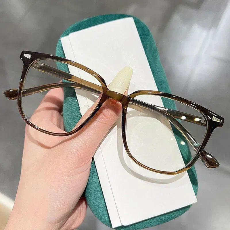 Anti Blue Light Ladies Square Myopia Glasses Ultralight Clear Transparent Computer Nearsighted Eyeglasses with Diopter 0 To -4.0