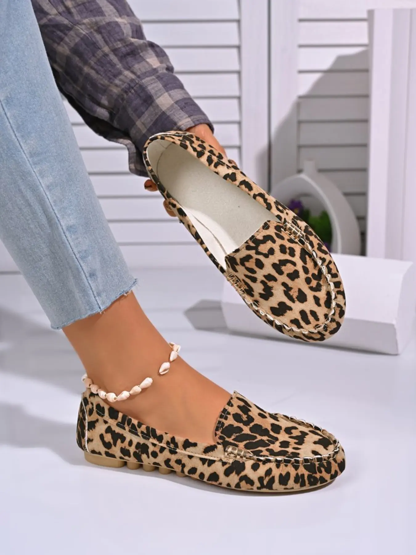 New Women's Slip-On Low Heel Shoes, Simple Flat Soft Sole Beanies, Comfortable Commuter Lazy Shoes, Daily Wear Versatile Female Shoes
