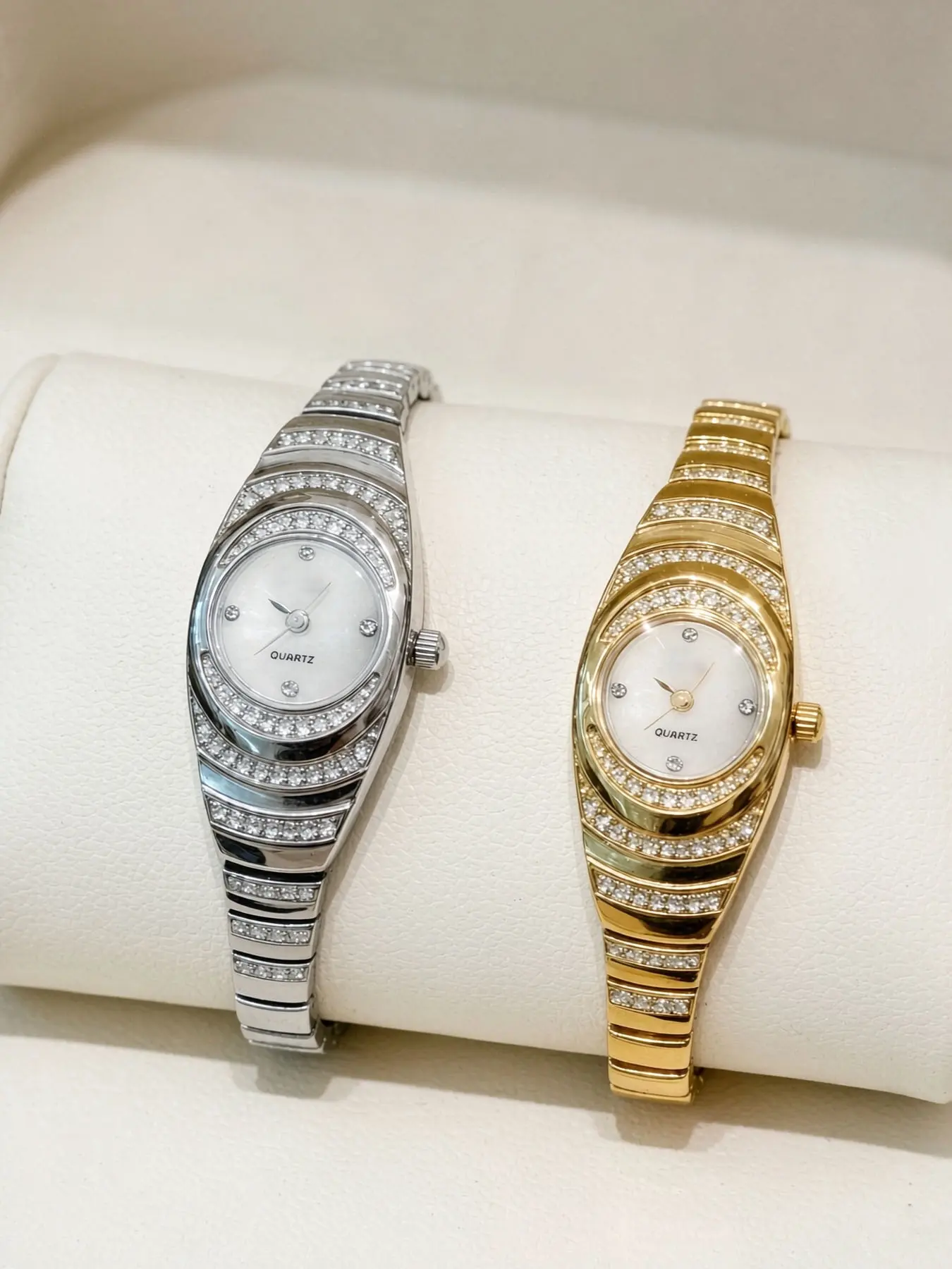 2-piece Fashion Women's Watch Bracelet Quartz Watch Set
