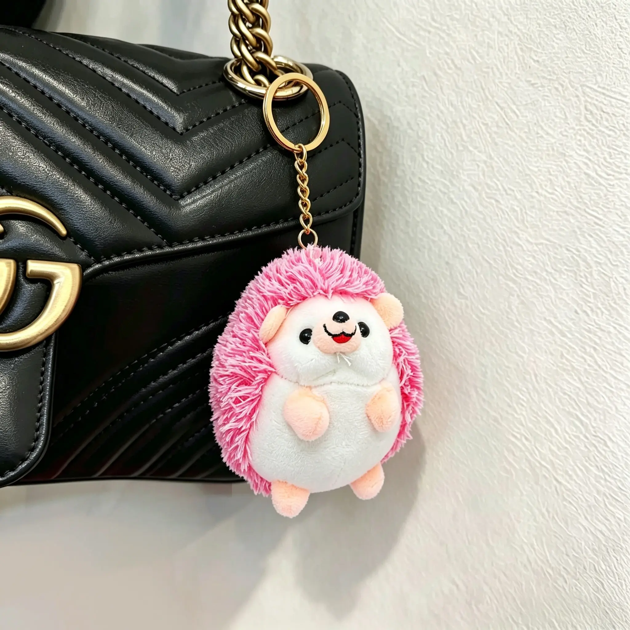 Cute Hedgehog Plush Keychain, Soft Stuffed Animal Pendant, Perfect Gift for Friends, Ideal Party Souvenir, Adorable Accessory