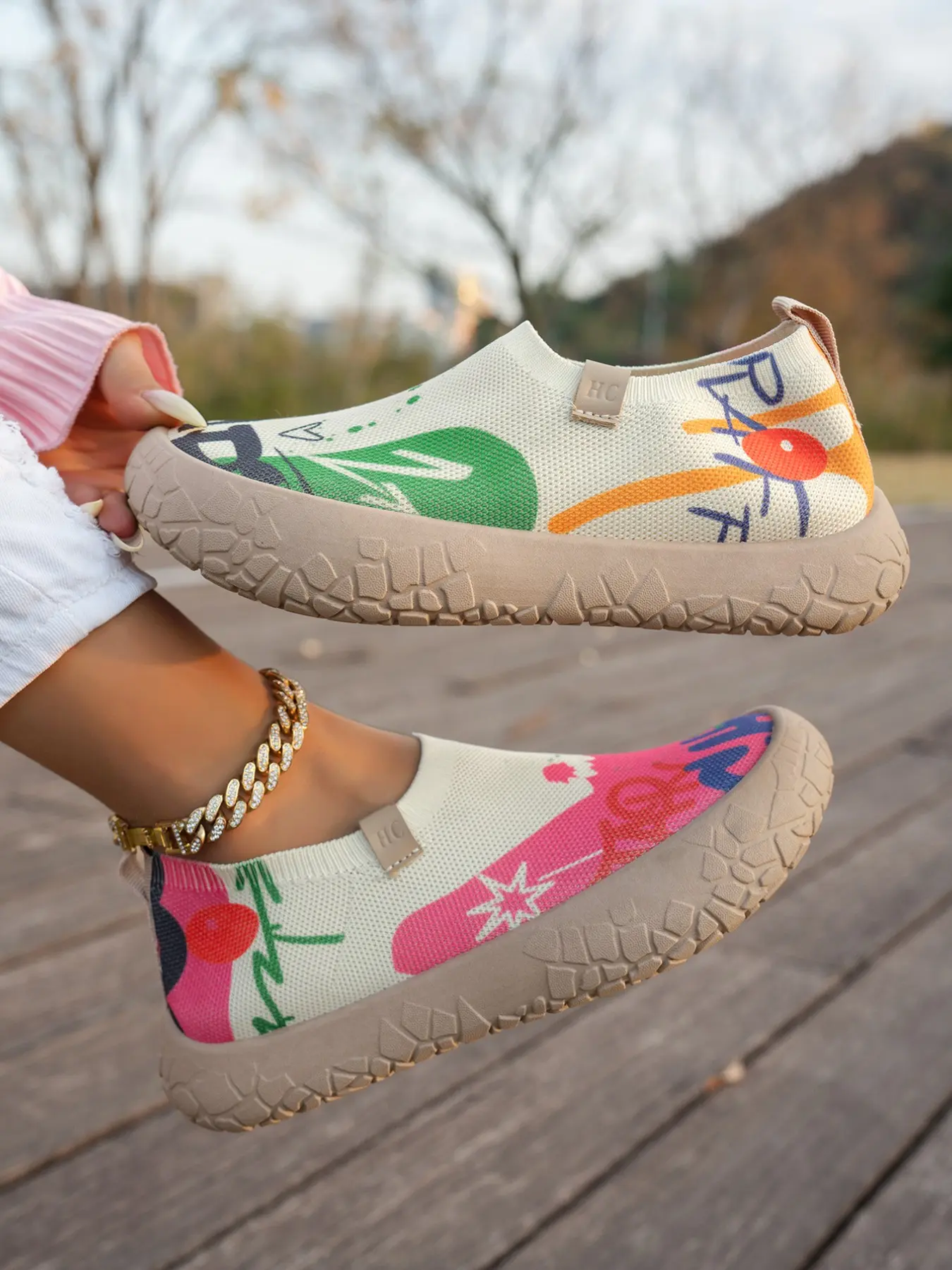 2026 Trendy Sole Graffiti Pattern Slip-On Thick Bottom Sports Shoes, Comfortable Shock Absorbing Mesh Women's Walking Shoes, Breathable Lightweight Footwear, All Season Shoes