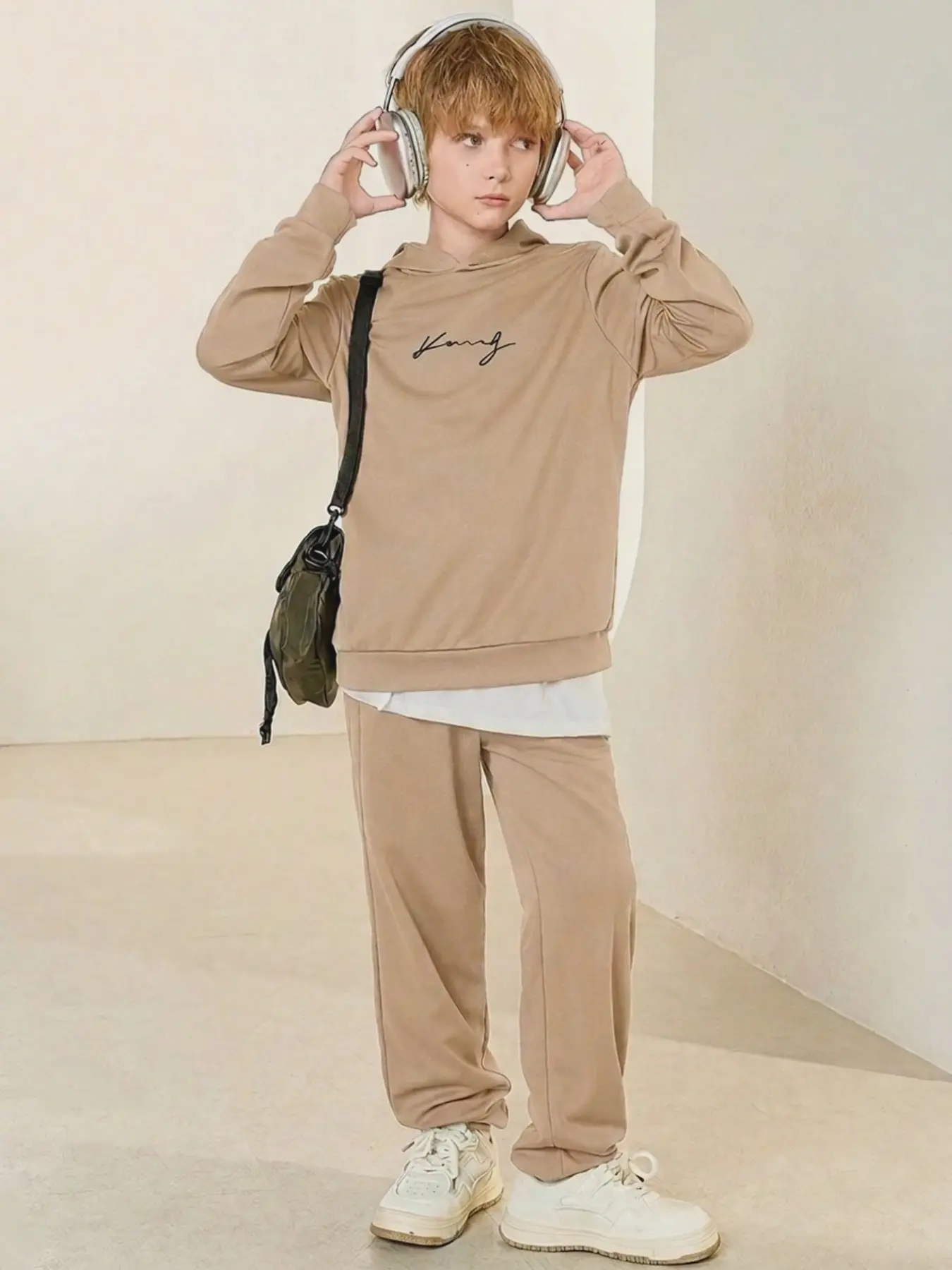 Boys' Casual Hooded Sweatshirt and Long Pants Set, All-Over Print, Slim-Fit, Long Sleeve, Artistic Letter Design, Trendy Fashion