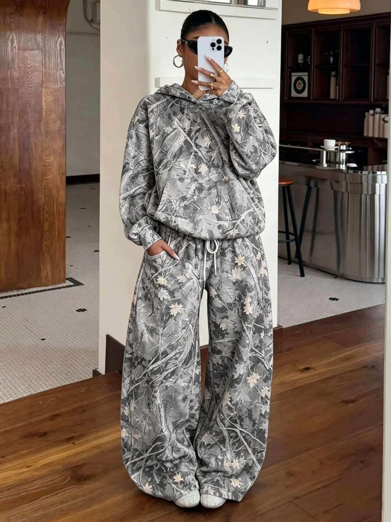 American Vintage Millennial Jungle Camo Set, Loose Long Sleeves Hooded Sweatshirt + Drawstring Pants, Women's Casual Streetwear, Breathable Material