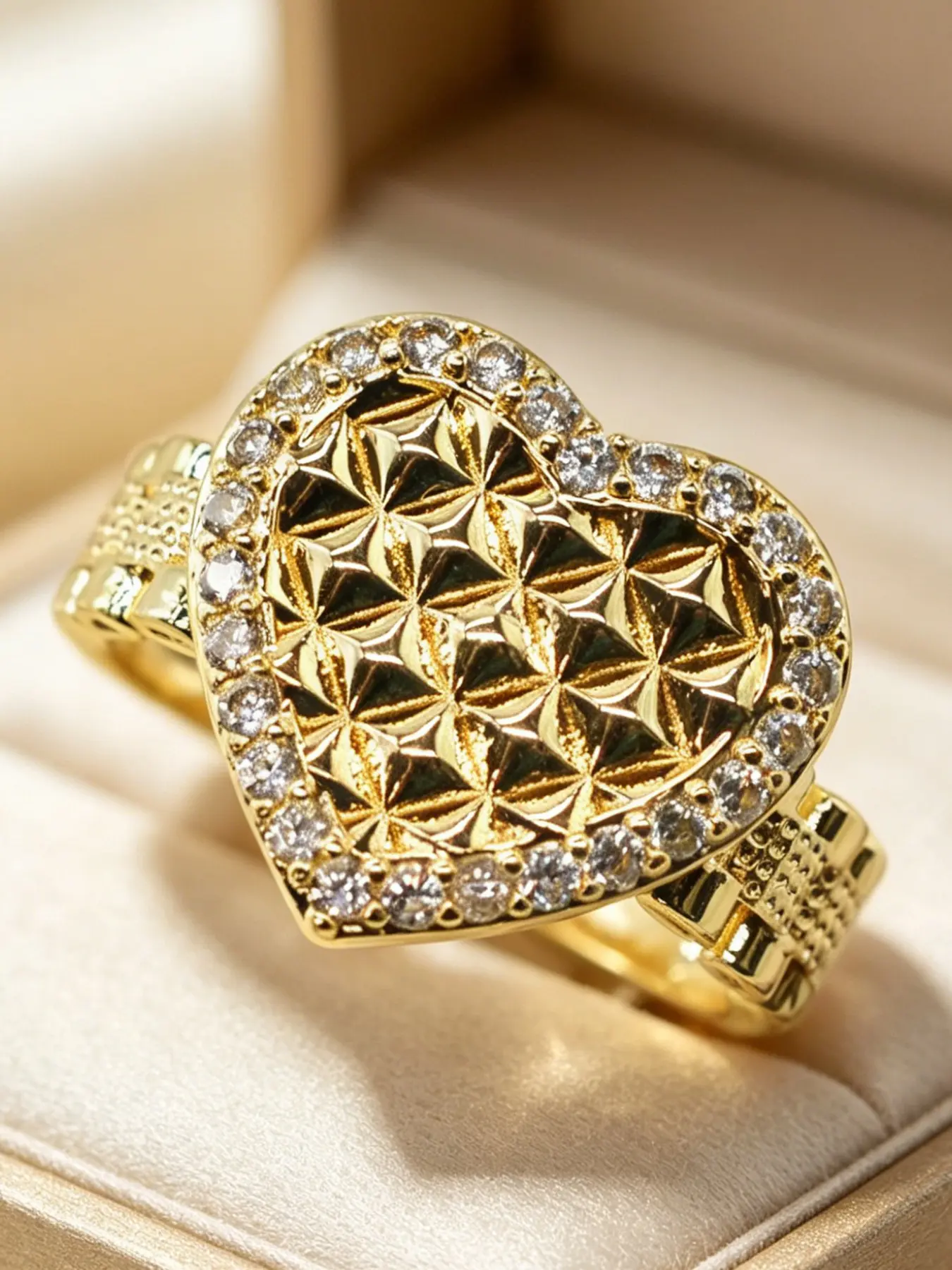 Elegant Geometric Heart Zircon Ring for Women, Perfect for Daily Wear, Parties, Gifts for Girlfriend, Mom, Valentine's Day, Mother's Day, Christmas, Heart Shaped Ring