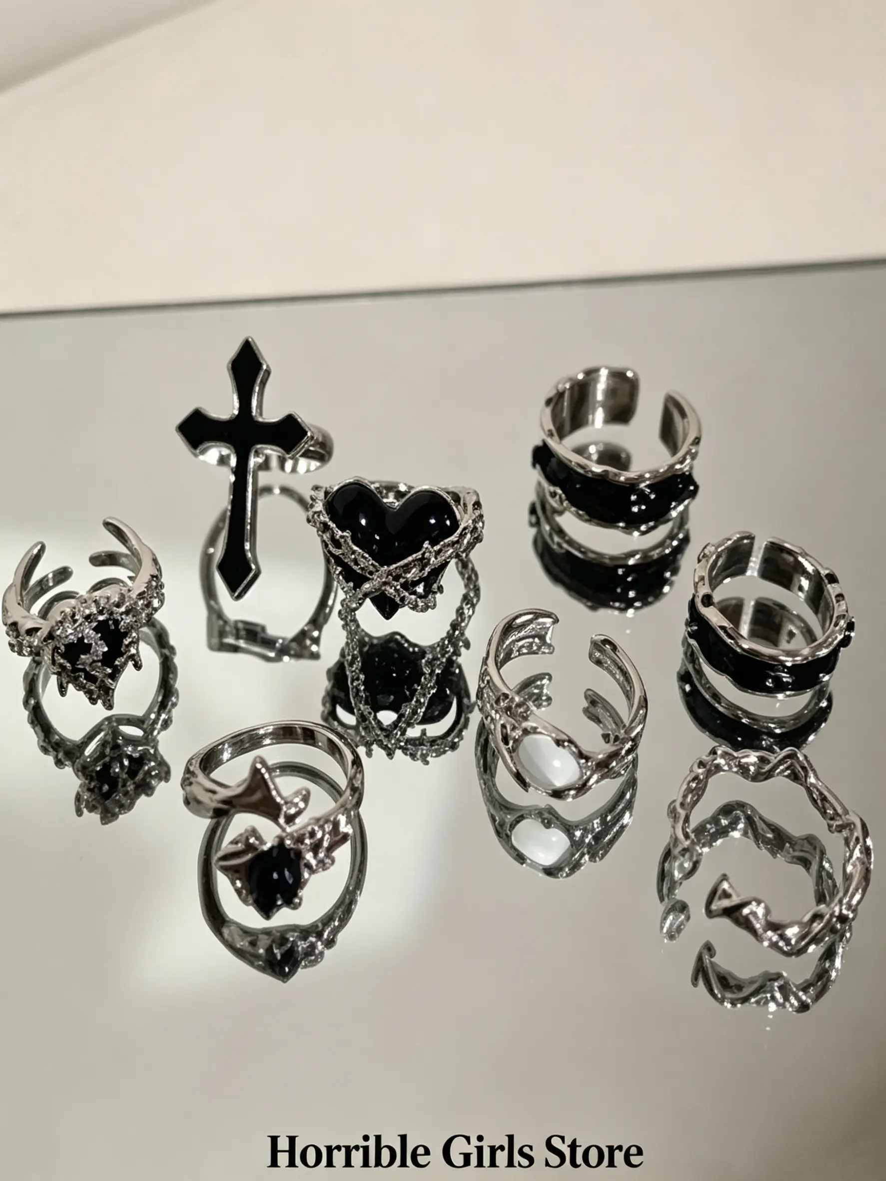 8 Pcs Punk Gothic Silver Irregular Heart Cross Open Stunning Ring Set, Dark Aesthetic Rings, Punk Style Ring, Costume Rings, Unisex Retro 90s Garbage Rock Jewelry, Fashion Accessory