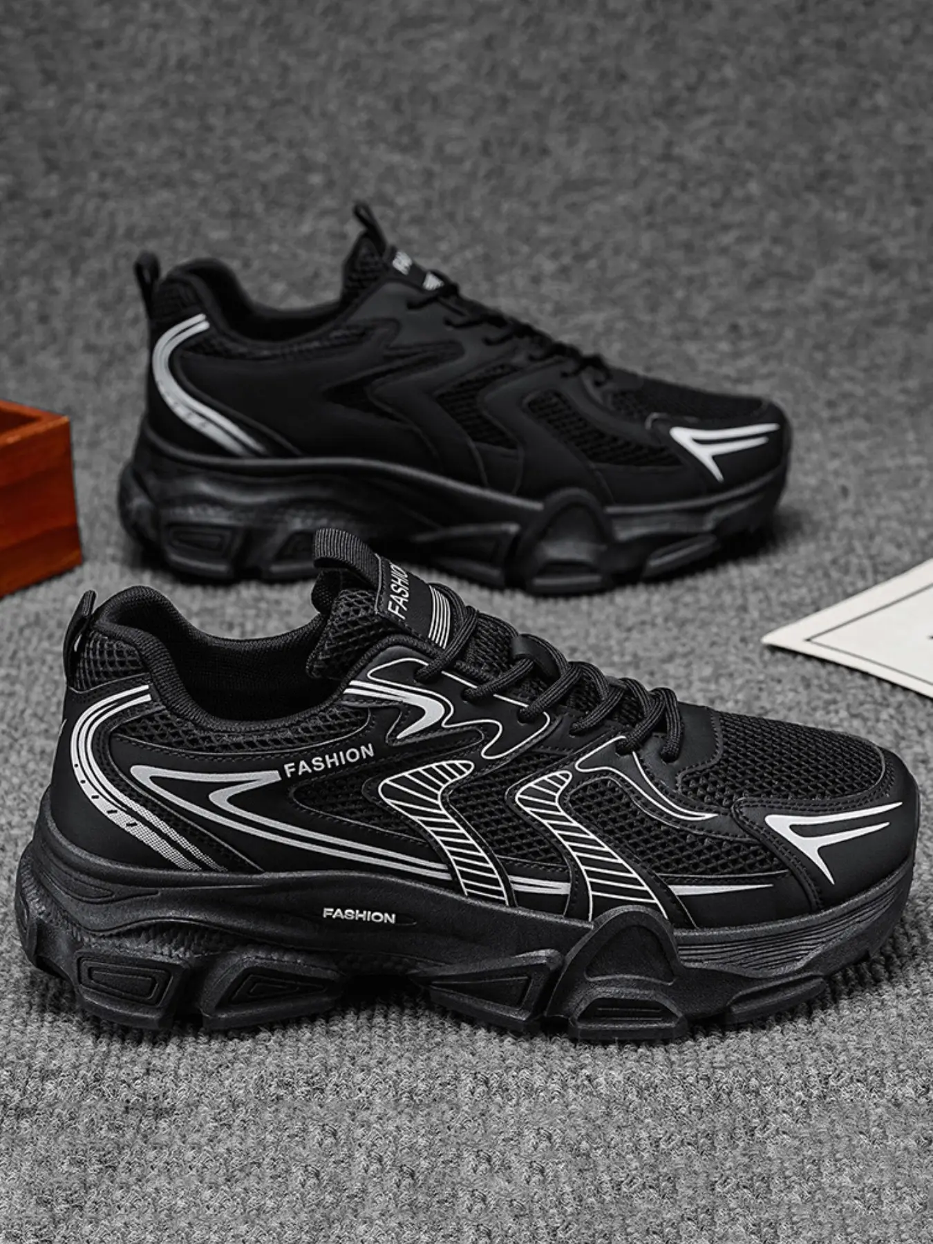 2026 New Breathable Mesh Platform Casual Shoes for Men, Dark Functional Techwear Dad Shoes, Shock Absorbing Anti-slip Platform Sneakers for Daily Commute, 3 Colors: Black, Beige, Gray