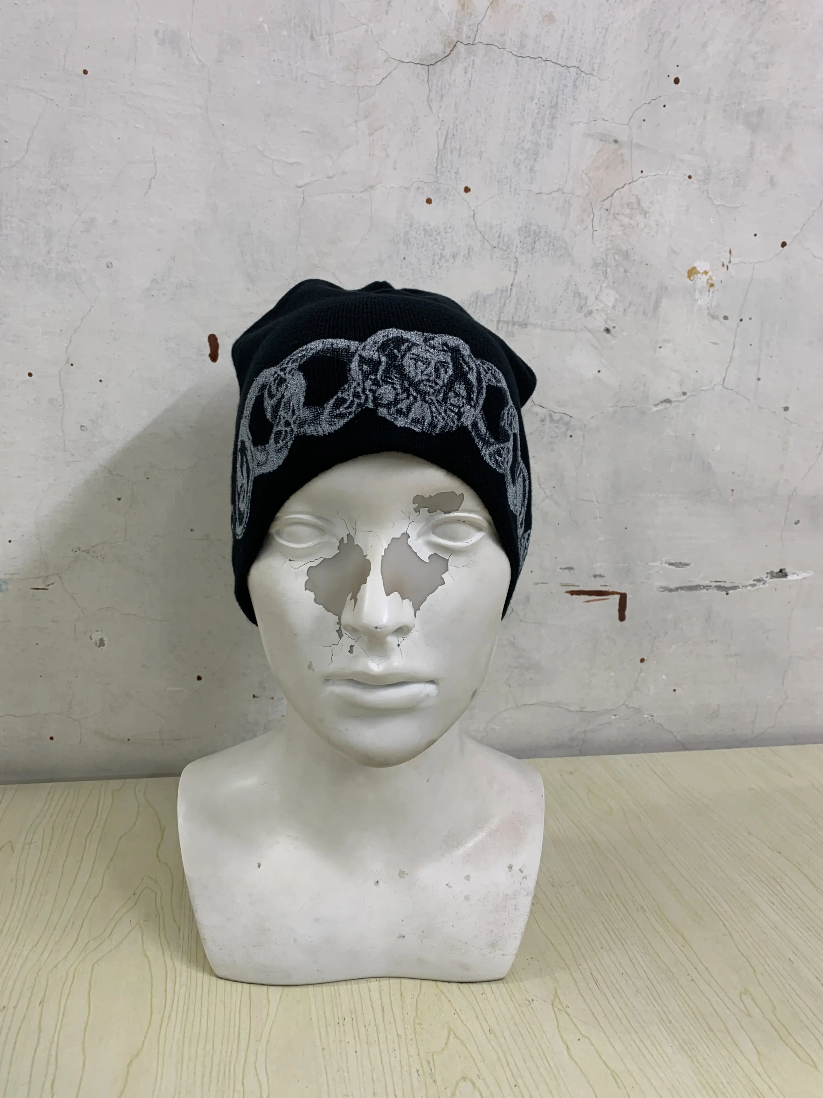 American Street Graffiti Design Knit Beanie, Colorblock Fitted Hat, Geometric Pattern, Unisex, All Seasons, Stretch Fit, Adjustable Streetwear Hat, Knitted Hat