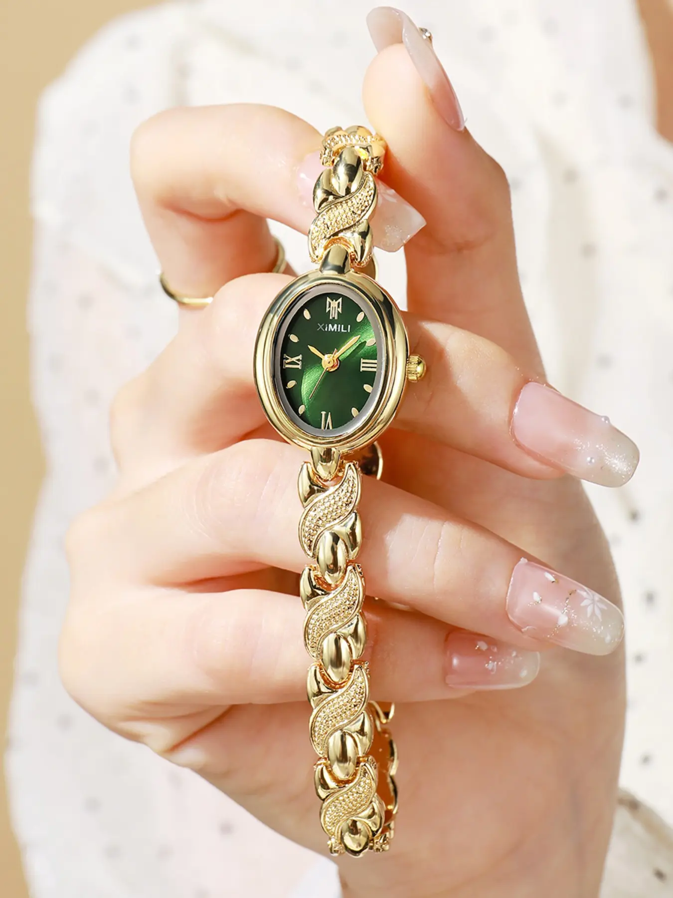 Vintage Oval Small Dial Women's Watch, Elegant Metal Chain Bracelet, Multi-Color Quartz Wristwatch, Perfect Gift for All Occasions