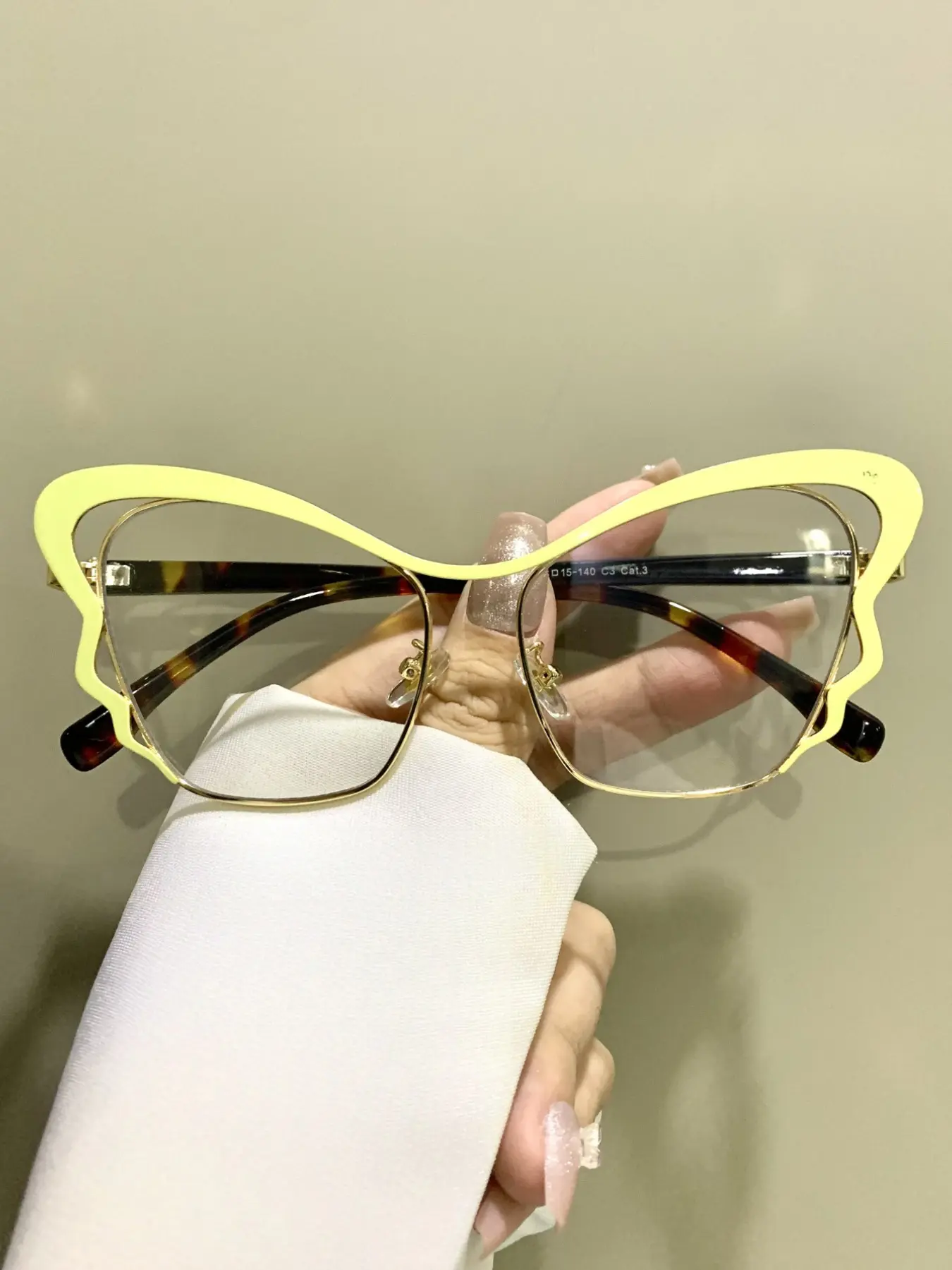 High-End Butterfly-Frame Eyeglasses, Trendy Fashion Metal-Frame Eyeglasses for Men and Women, Decorative Glasses