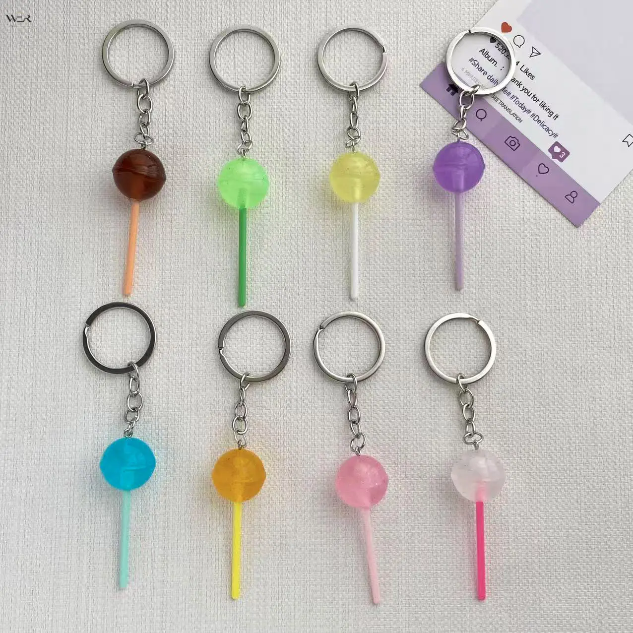 Candy Color Simulation Lollipop Keychain 12cm Total Length 3cm Key Ring 10g Lightweight, 8 Transparent Bright Color Options Mini Food Pendant Backpack Charm Cute Casual Accessory Party Favor Friendship Tiny Gift