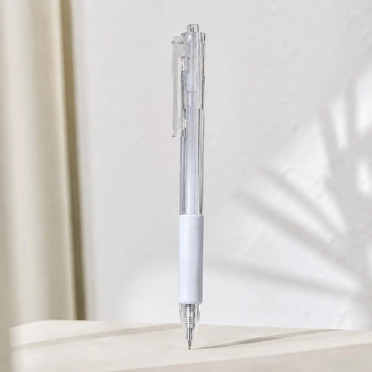 3-in-1 Craft Knife Pen: Craft Cutting Tool, Precision Engraving Tool, Safety Box Cutter, and Sticker Cutter for DIY, Scrapbooking, Art Projects, and Unboxing. Ergonomic Non-Slip Grip, Portable Design, Ideal for Students and Craft Enthusiasts.