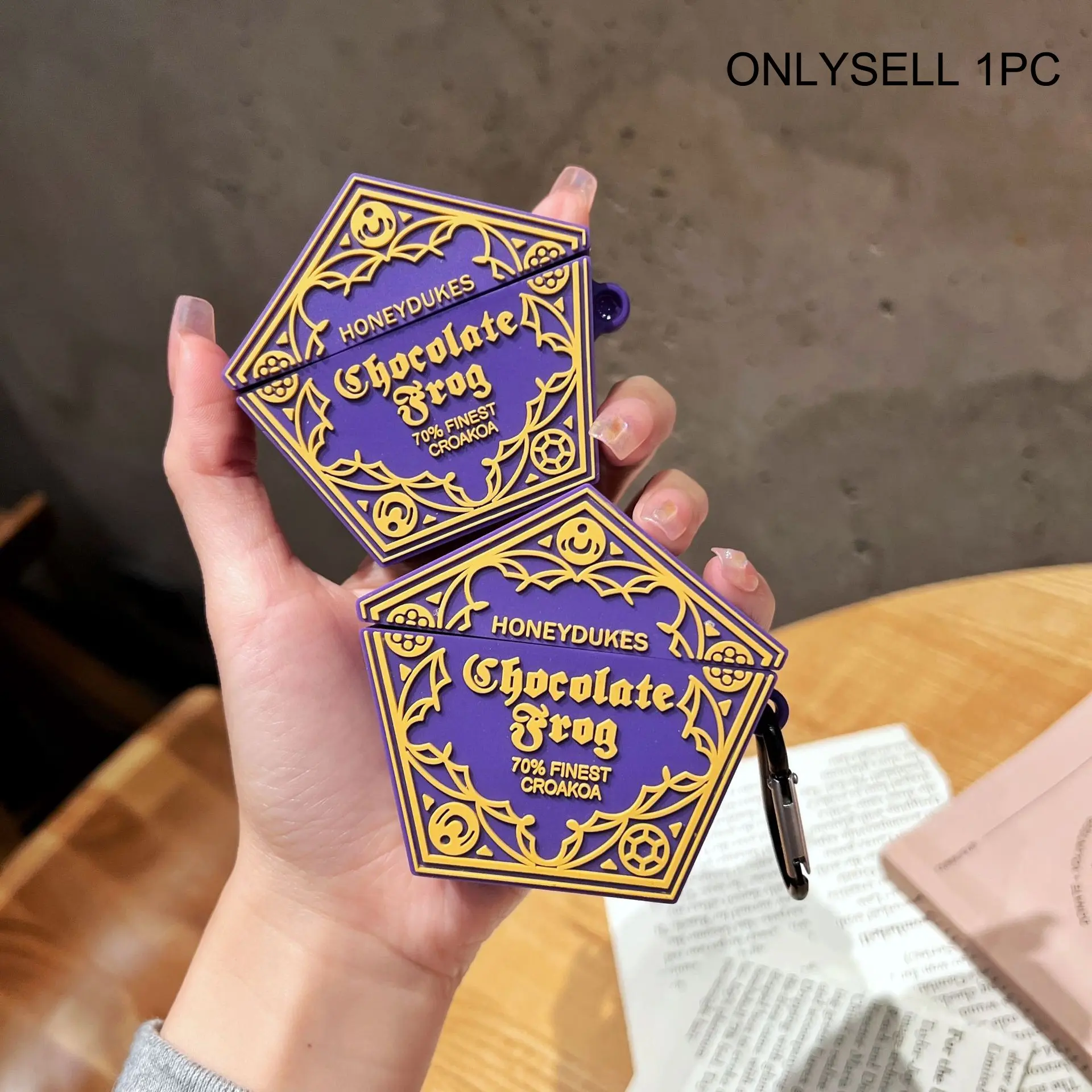 1 piece of chocolate frog earphone case,Cute wireless Bluetooth earphone case, drop resistant, durable and stylish accessory, suitable for AirPods 1/2/3/4/pro/pro2(Different models may have different shapes)