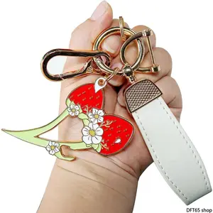 Strawberry Shaped Self Defense Accessory Keychain Set Smooth Resin Ornament Matched Metal Functional Tool Parts Fixed Split Ring Compact Carry Design For Women Outdoor Daily Walking Safe Portable Multi Purpose Bag Accessory