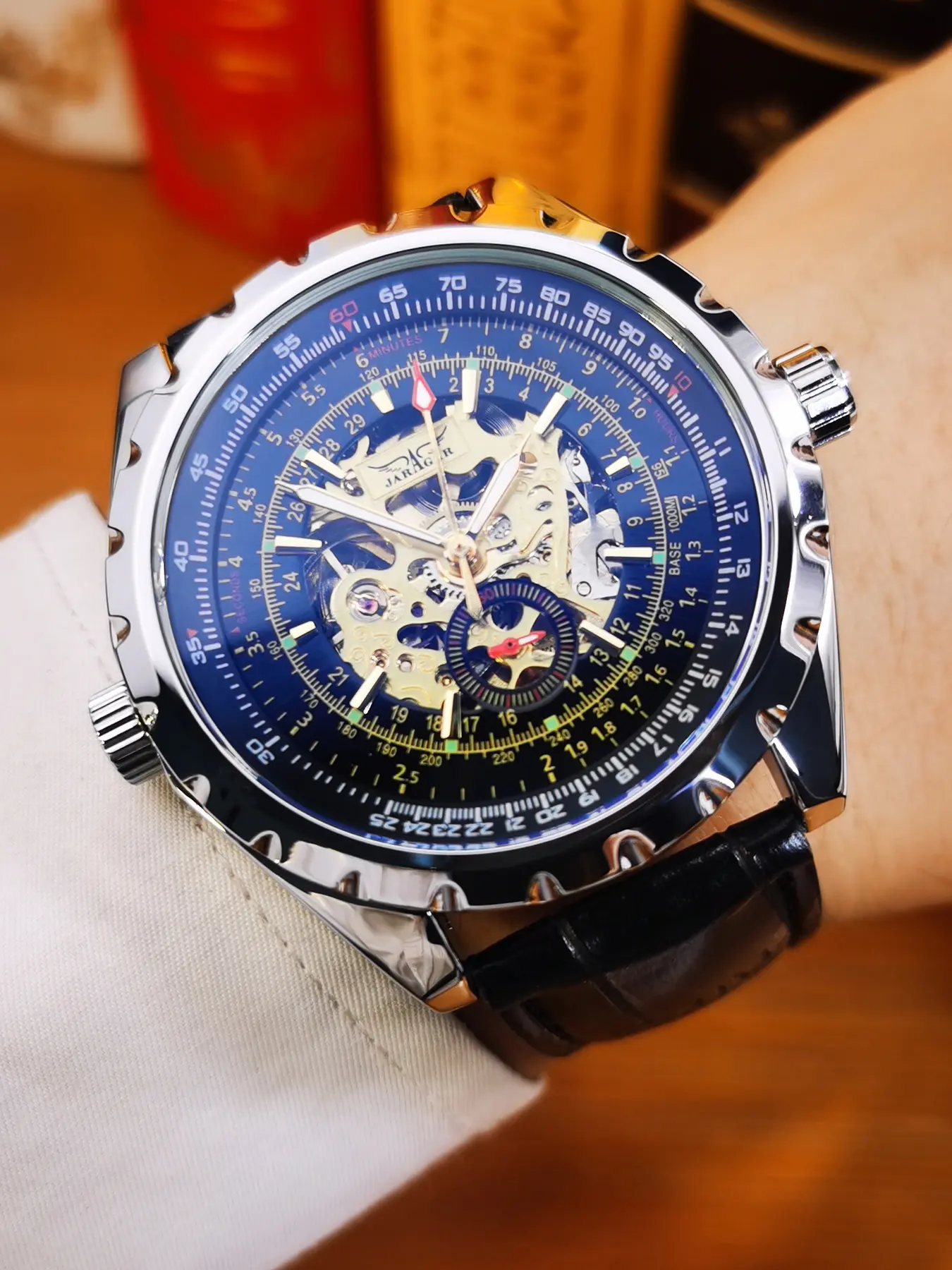 1pc Fashion Sports Automatic Mechanical Watch for Men Casual Leather Strap Luminous Hands Business Skeleton Mens Watches Top Brand Luxury Wristwatches Gifts With Box