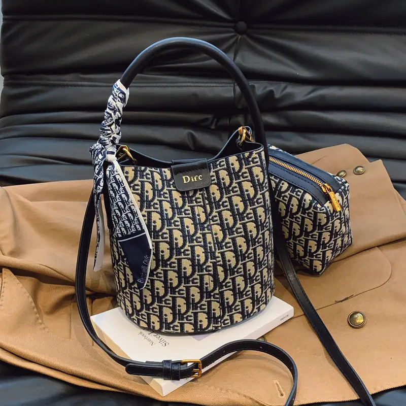 Vintage Handbag & Crossbody Bag presbyopia light luxury bucket bag handbag women's 2026 new spring high-end sense versatile commuter shoulder messenger bag