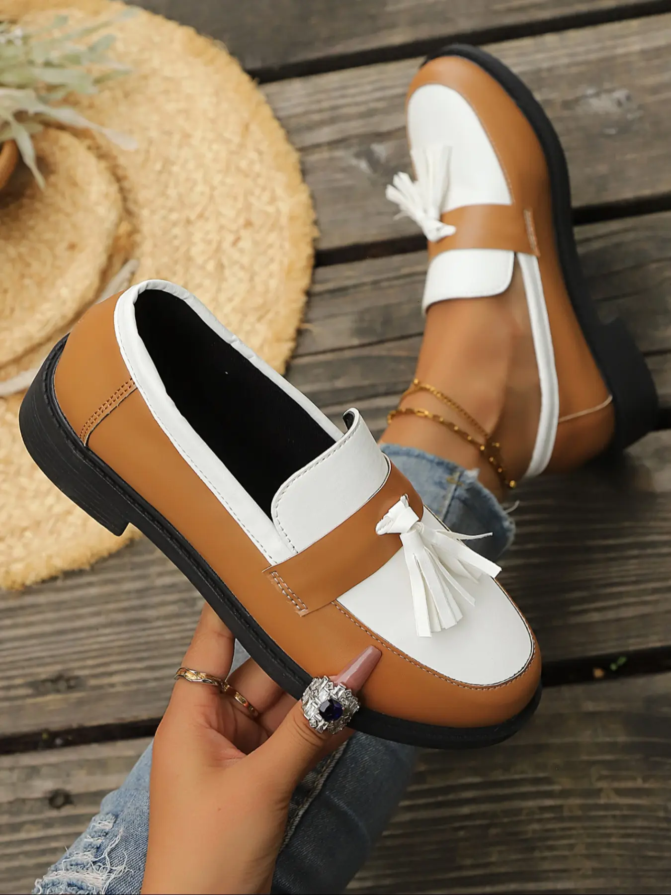 Women's Colorblock Fringe Loafers, British Vintage Low Heel Leather Shoes, Slip-On Commuter Casual Footwear, Large Size Single Shoe, Affordable Loafers, Vintage Style Shoes