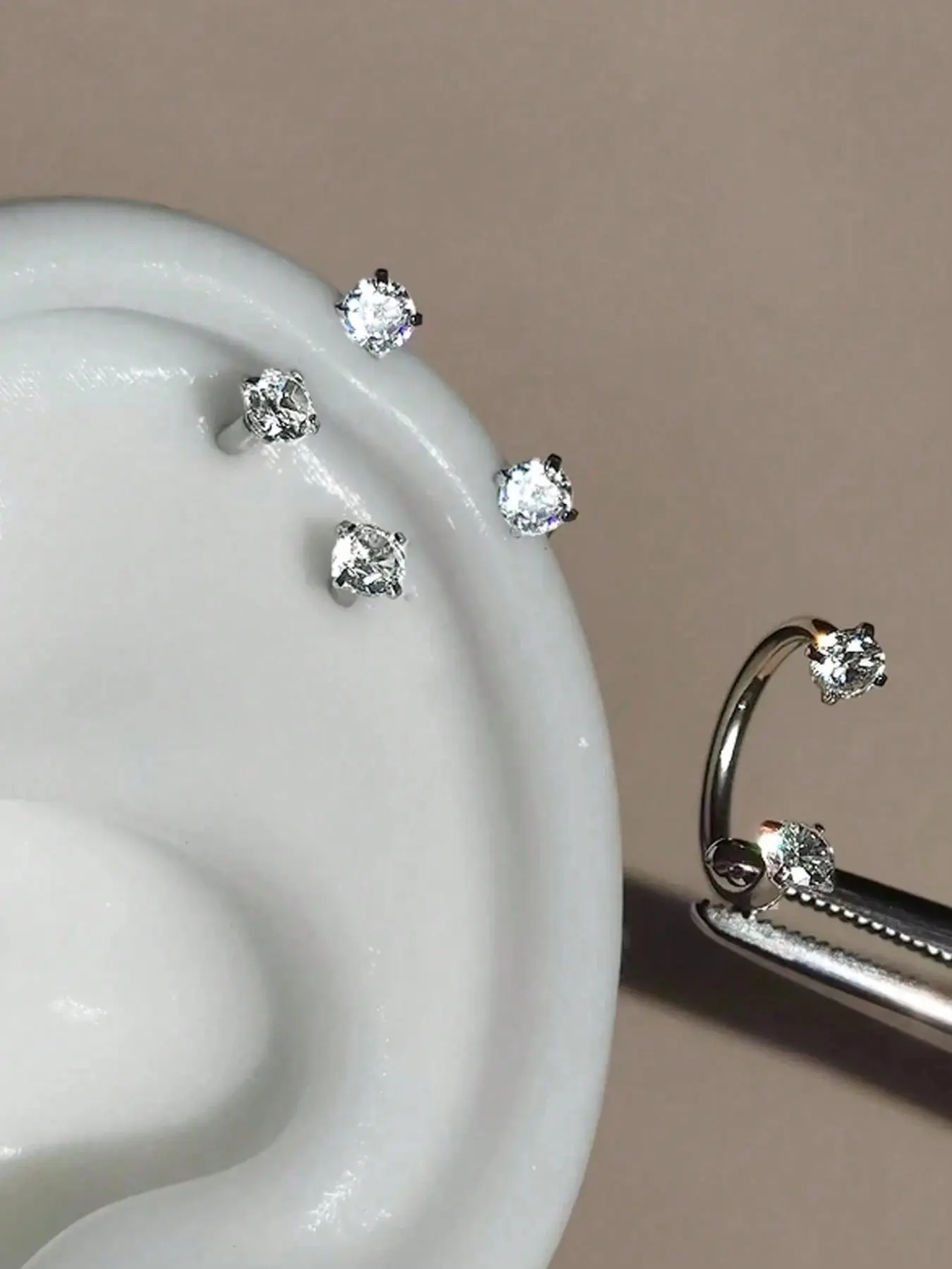 1pc C-Shape Zirconia Stud Earring, Stainless Steel Spiral Cartilage Helix Piercing Earring, 16G Ear Gauge, Ear Cartilage Studs, Cartilage Earrings