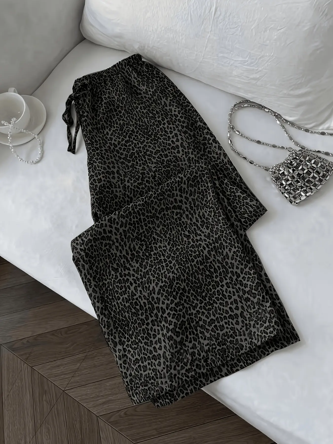 Women's Leopard Print Pants, High Waisted Wide Leg Cheetah Print Trousers, Elastic Waist Flowy Lounge Pants, Y2K Streetwear Chic Casual Slacks